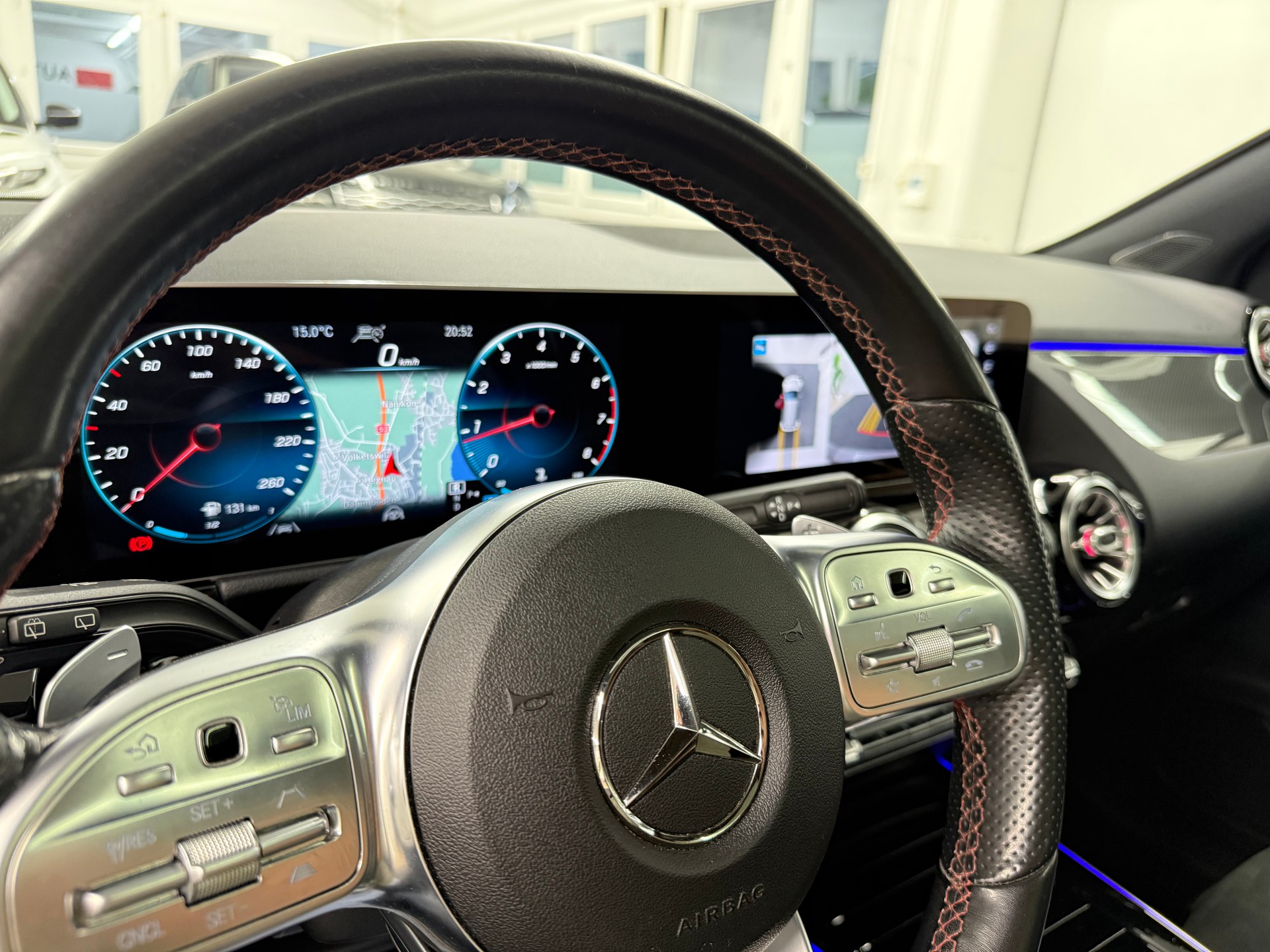 MERCEDES-BENZ B 200 AMG Line 7G-DCT-image-19