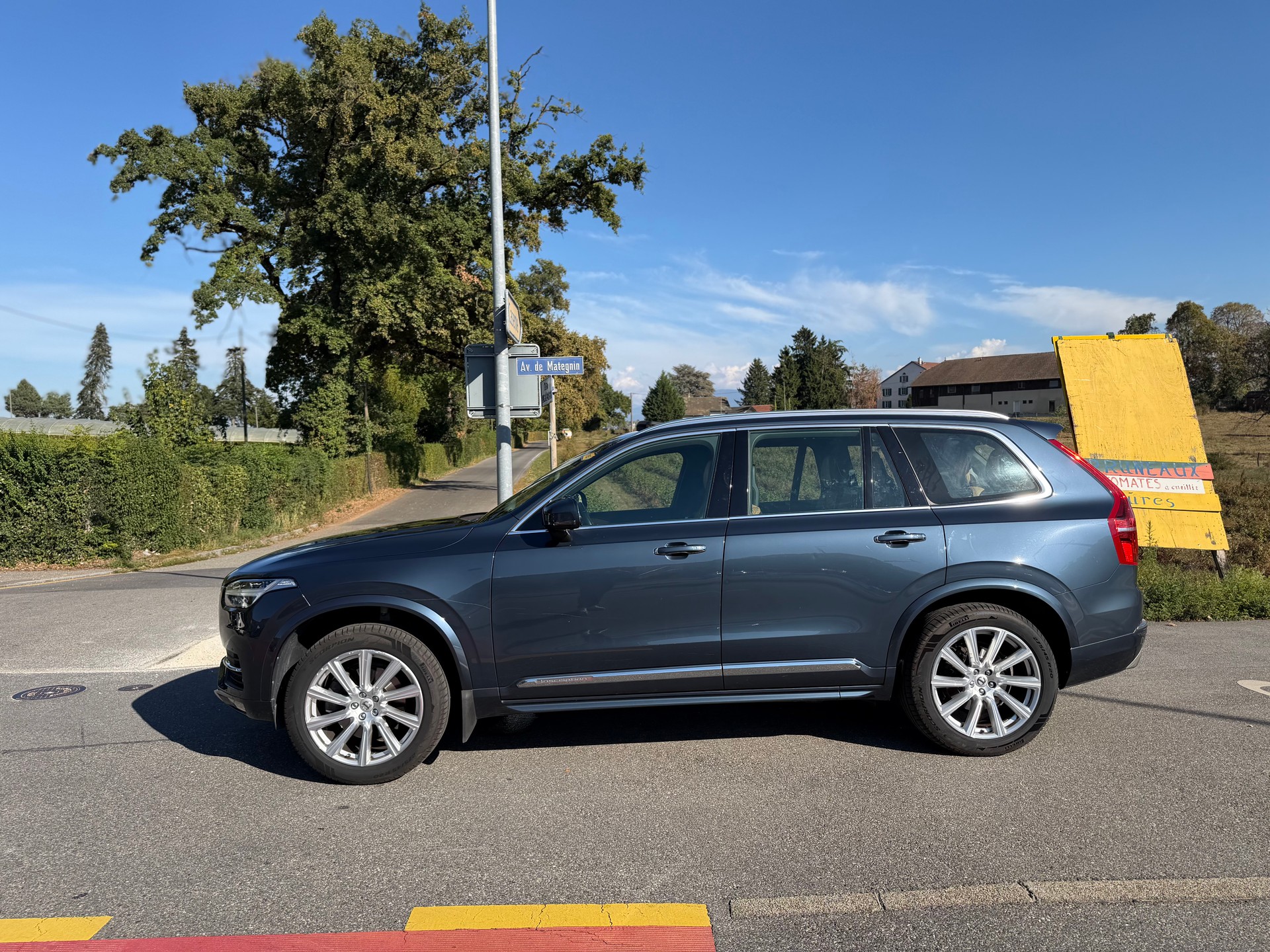 VOLVO XC90 D5 AWD Momentum Geartronic-image-3