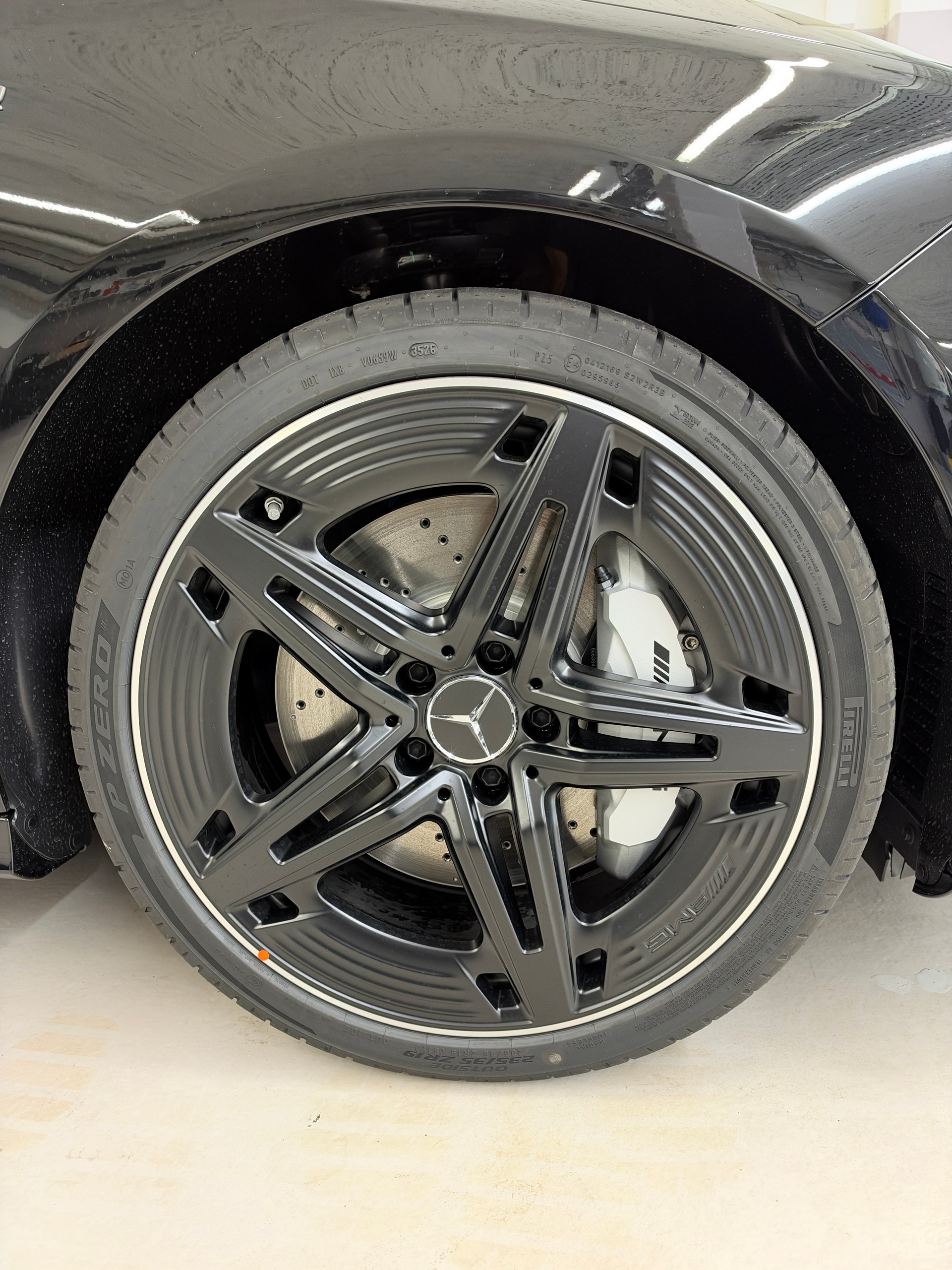 MERCEDES-BENZ A AMG 35 4Matic-image-3