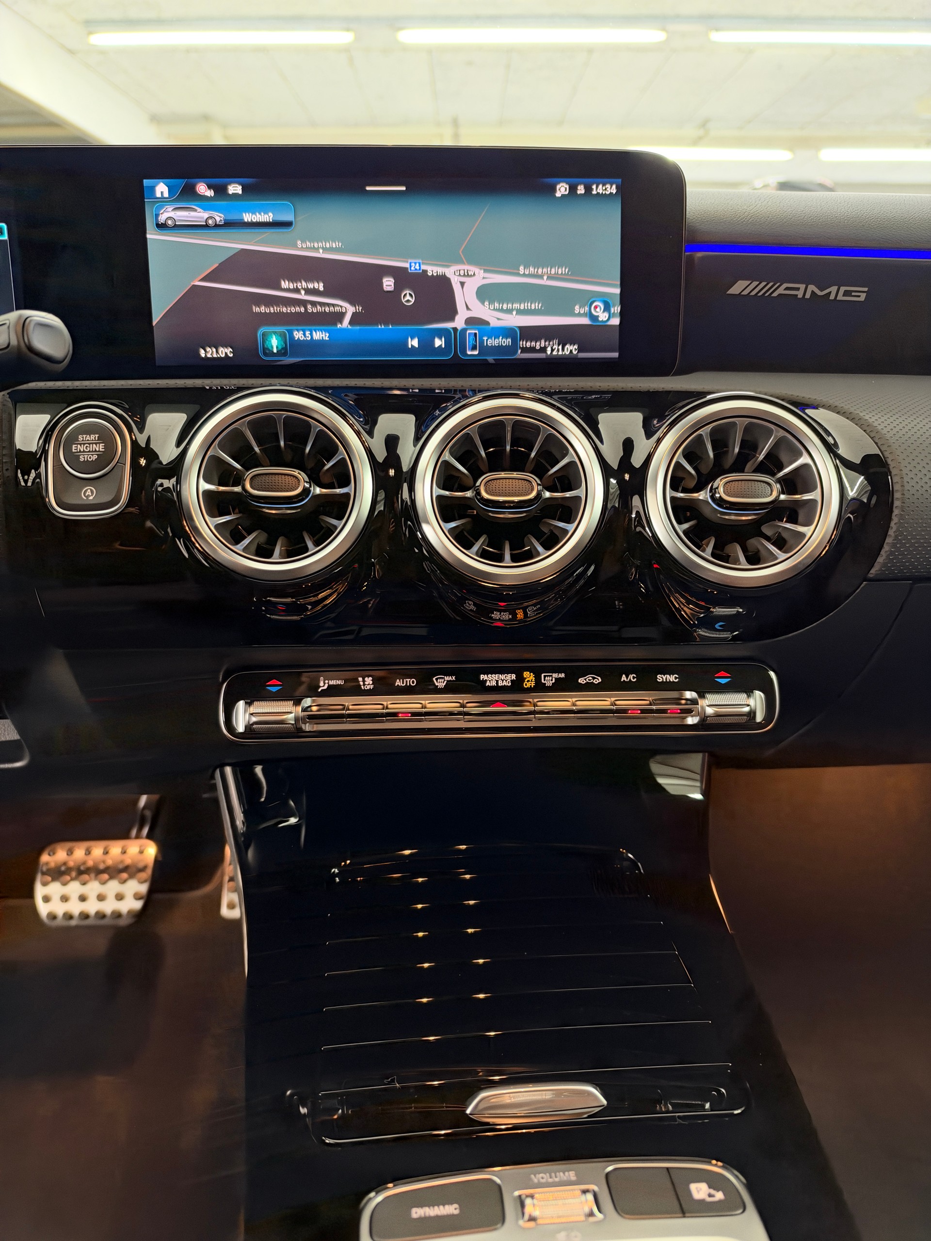 MERCEDES-BENZ A AMG 35 4Matic-image-9