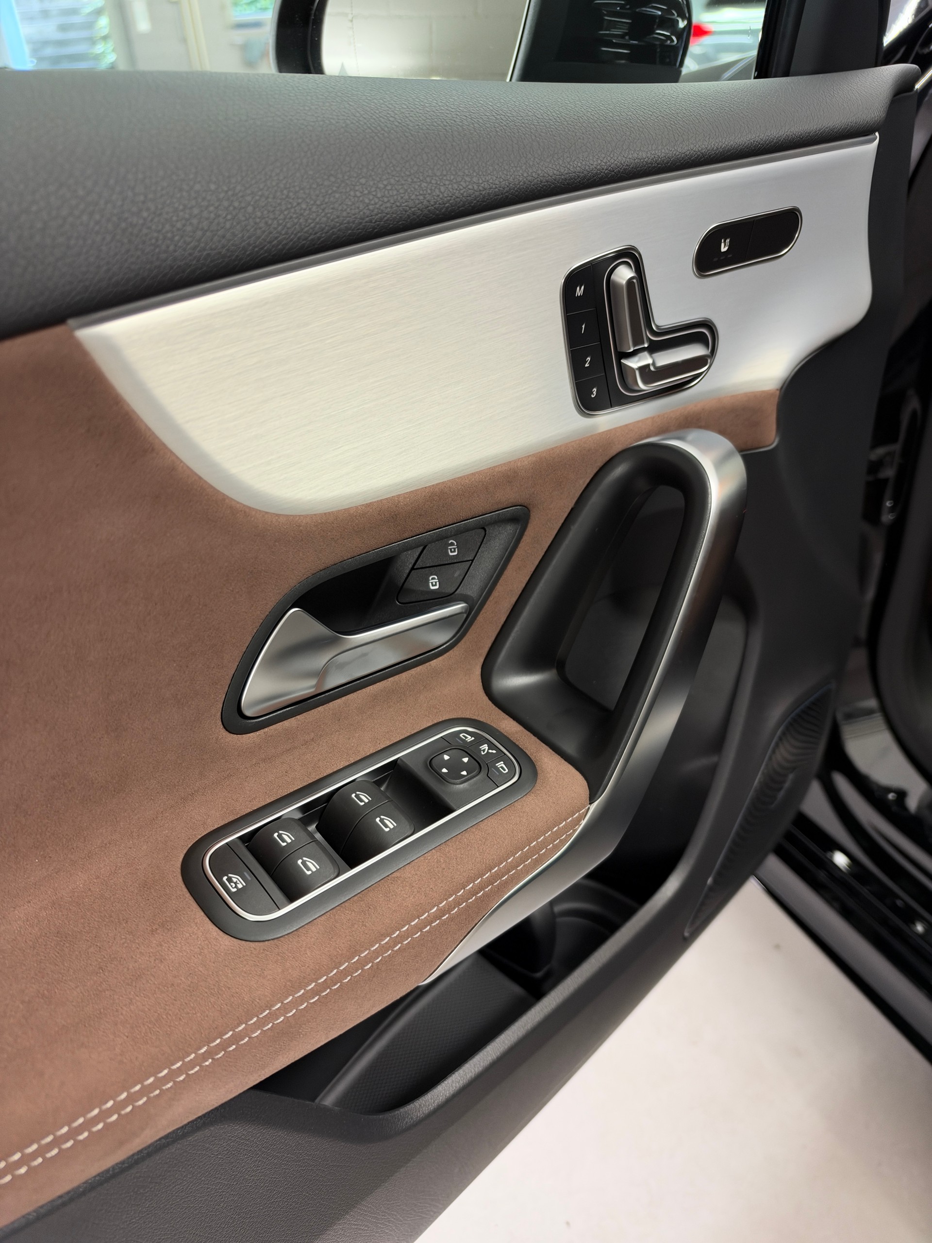 MERCEDES-BENZ A AMG 35 4Matic-image-7