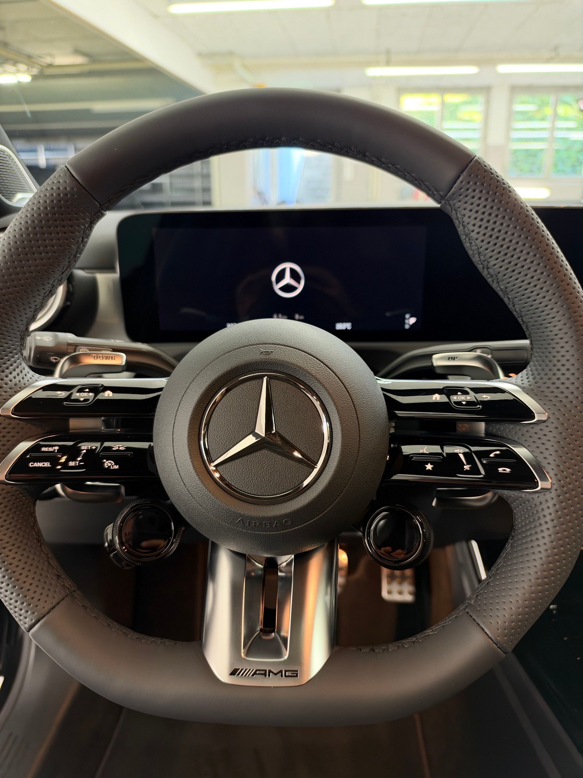 MERCEDES-BENZ A AMG 35 4Matic-image-8