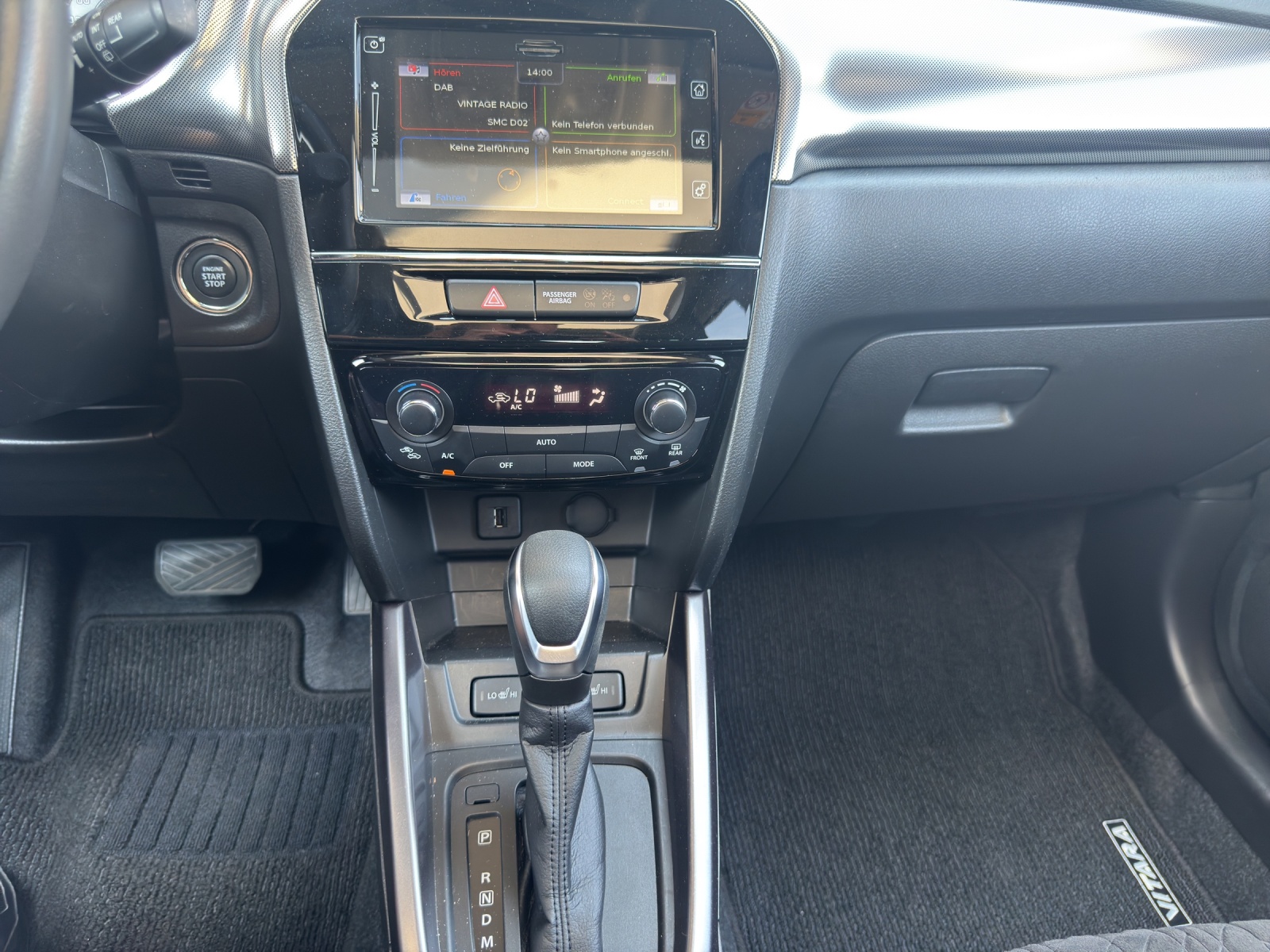 SUZUKI Vitara 1.5 Hybrid Compact + 4x4 AGS-image-15