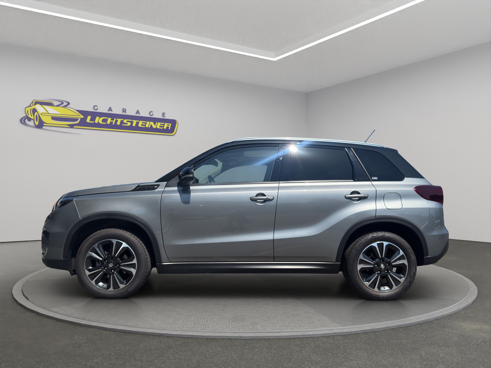 SUZUKI Vitara 1.5 Hybrid Compact + 4x4 AGS-image-2