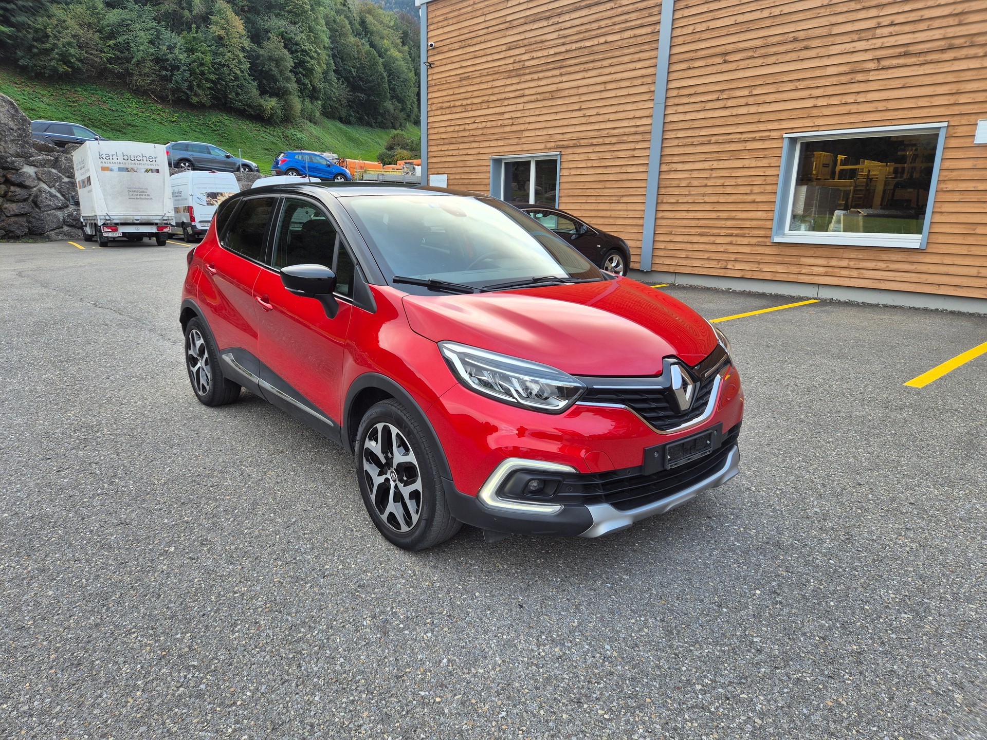 RENAULT Captur 1.2 T 16V Intens EDC-image-4
