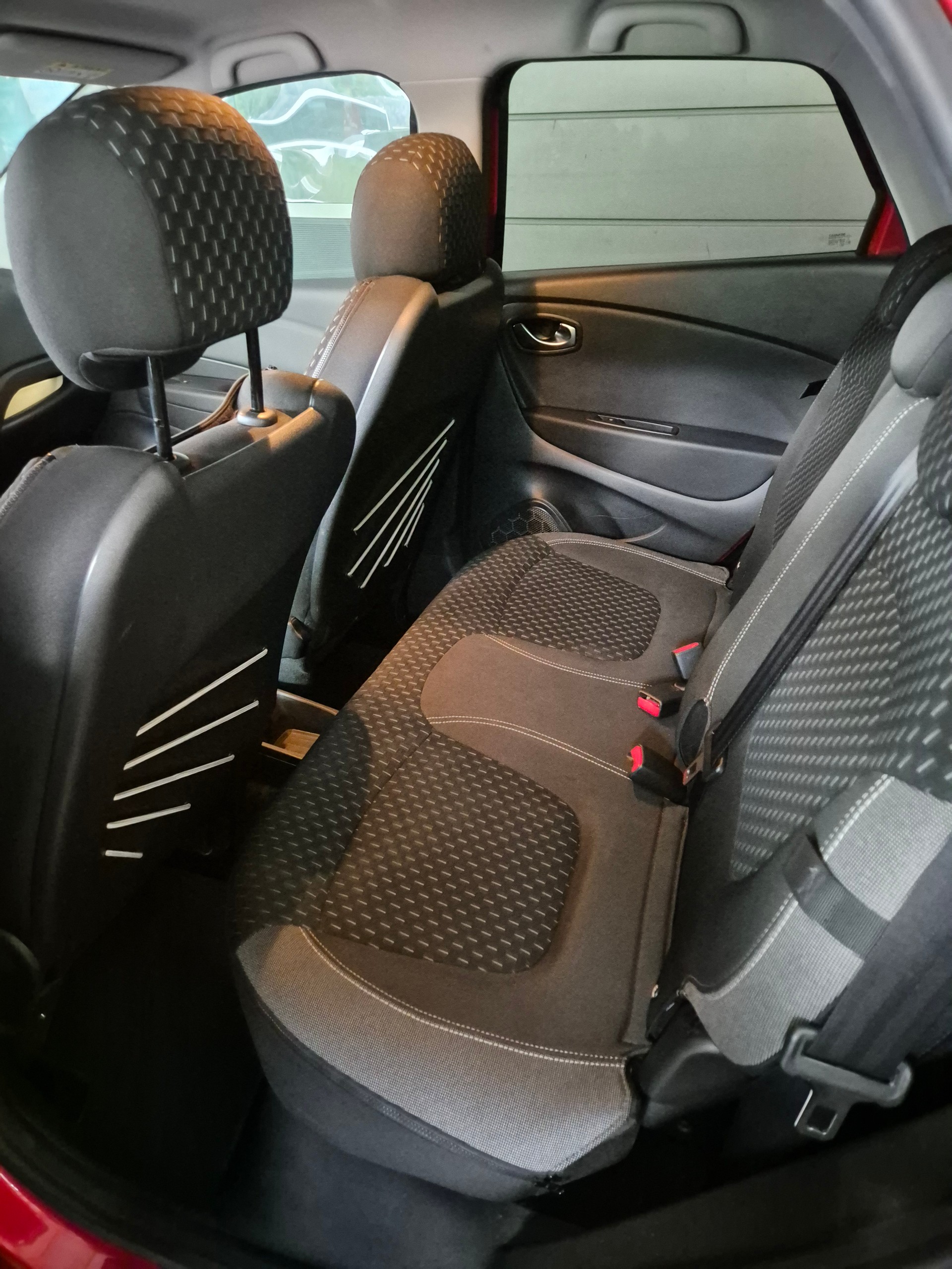 RENAULT Captur 1.2 T 16V Intens EDC-image-7