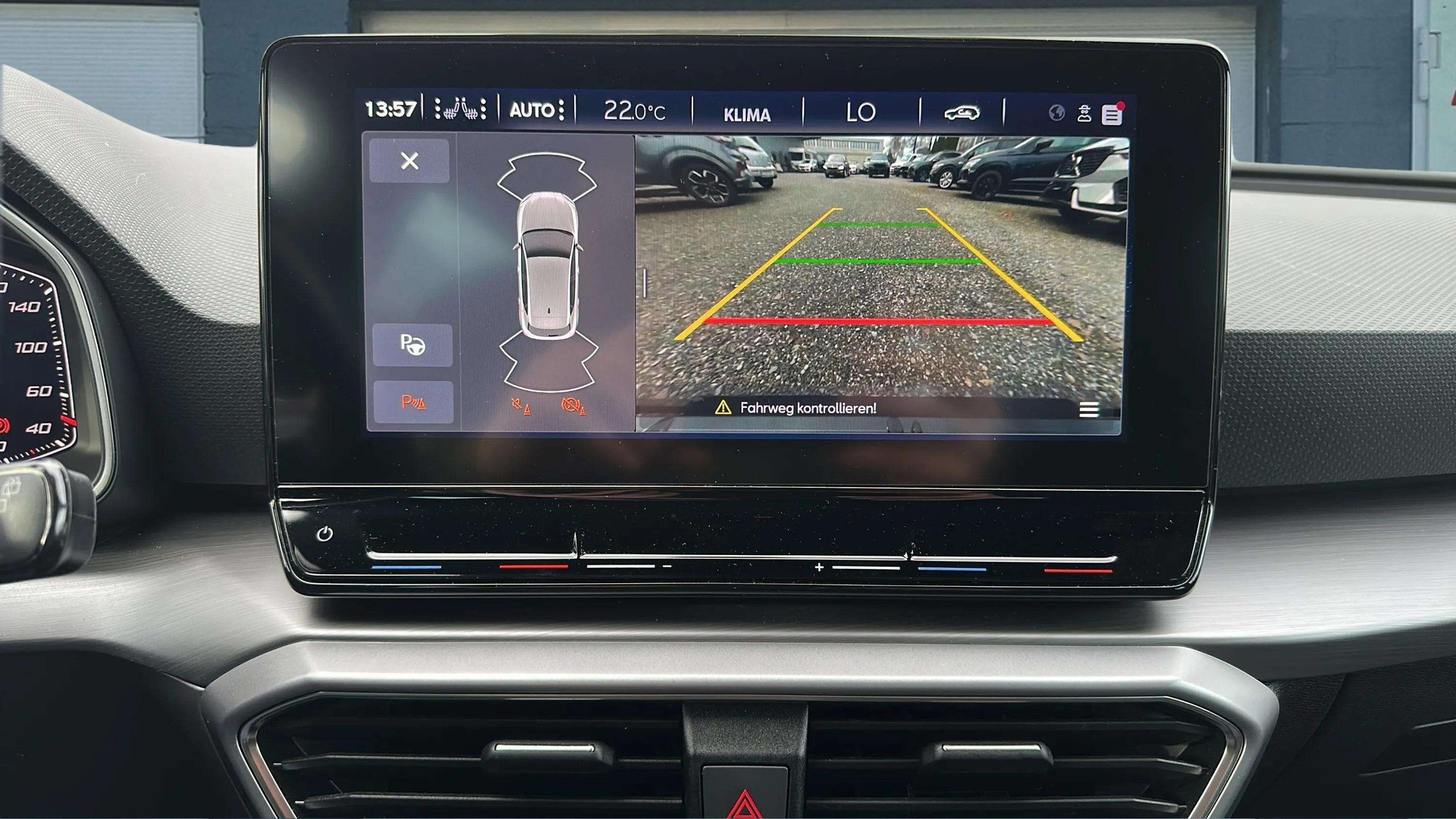 SEAT Leon ST 1.5 eTSI mHEV DSG FR 150PS mit 5J Werksgarantie oder bis 100000km-image-16