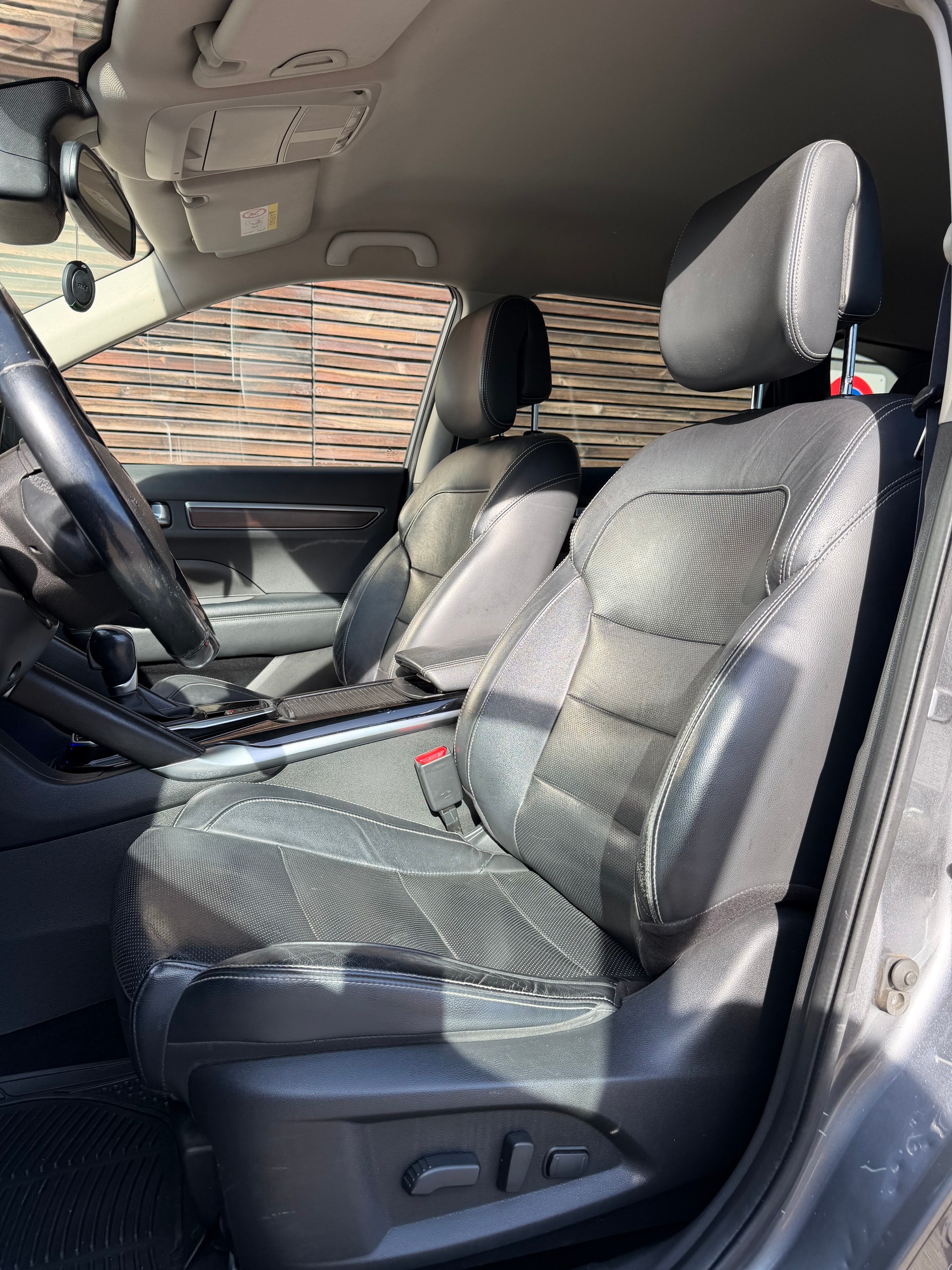 RENAULT Koleos 2.0 dCi Intens 4x4 Xtronic CVT-image-4