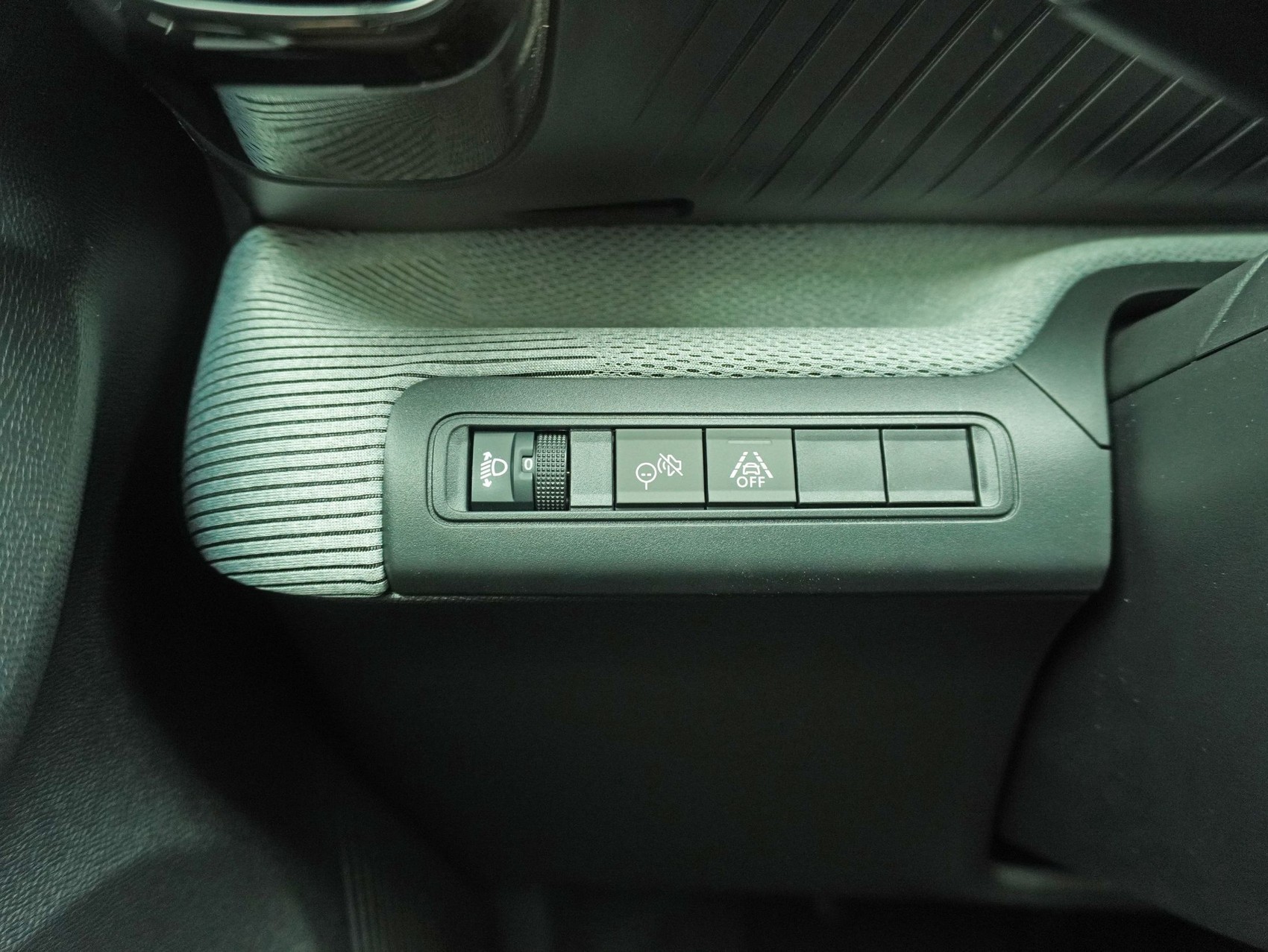 CITROEN C3 Aircross 1.2 Hybrid Max-image-16