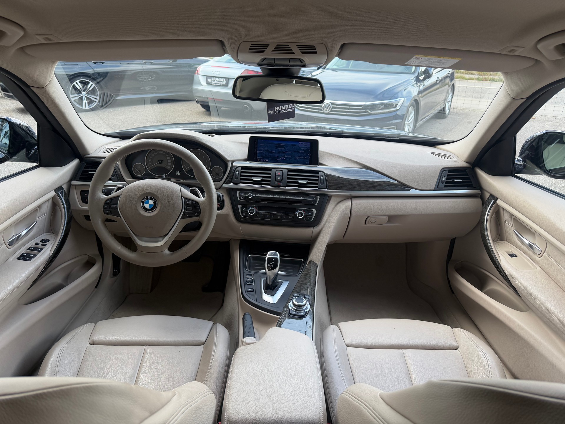 BMW 335i xDrive Modern Line Steptronic-image-6