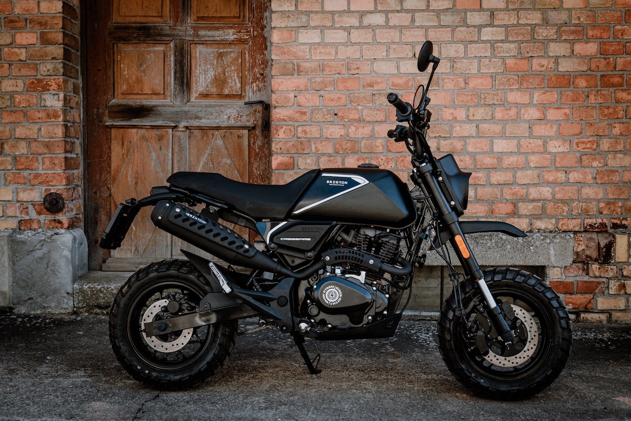 BRIXTON CROSSFIRE 125 XS - GRATIS LIEFERUNG