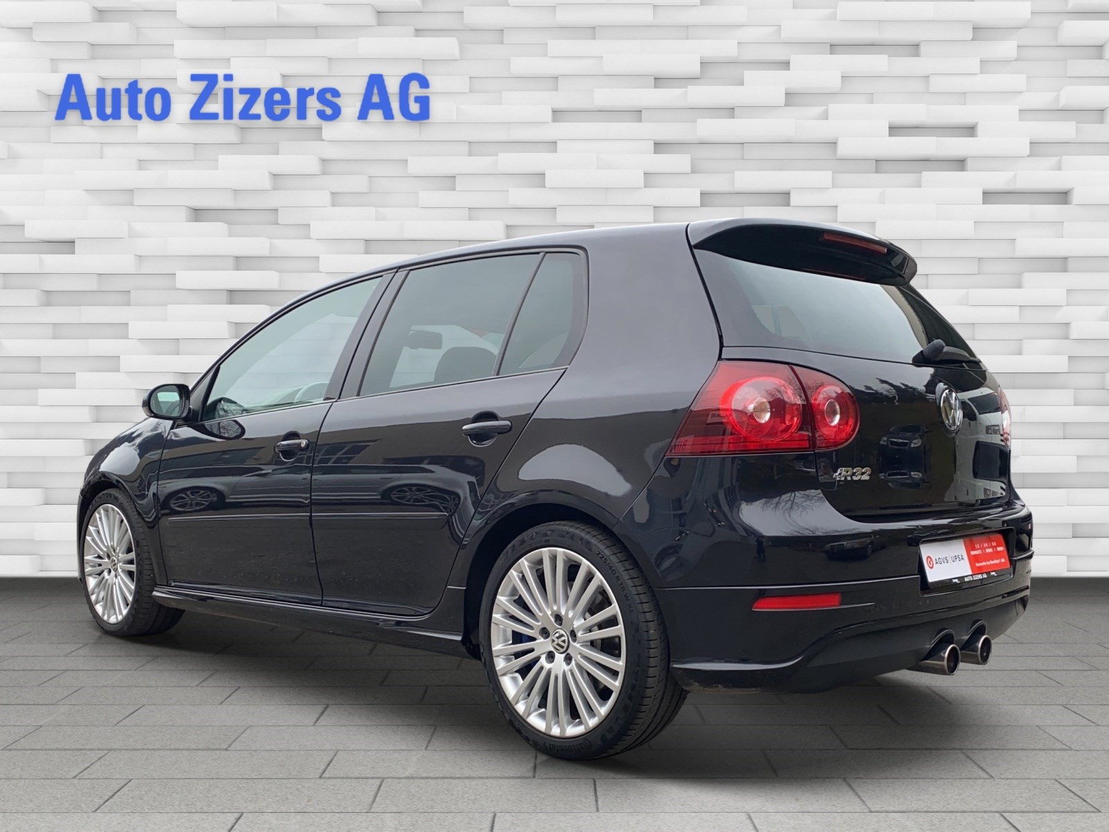 VW Golf R32 4Motion-image-3