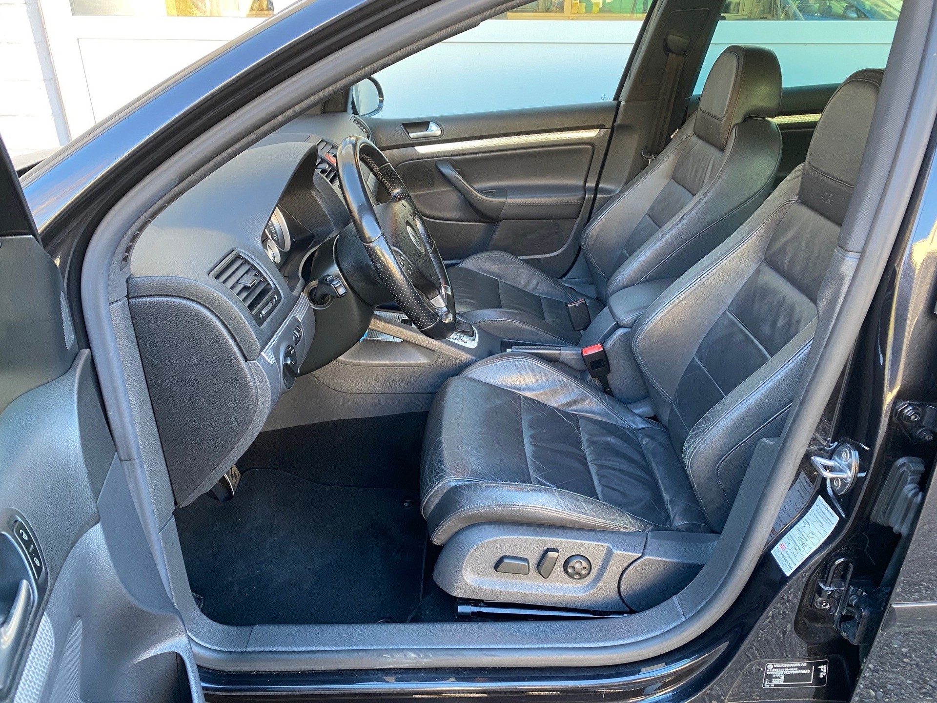 VW Golf R32 4Motion-image-9