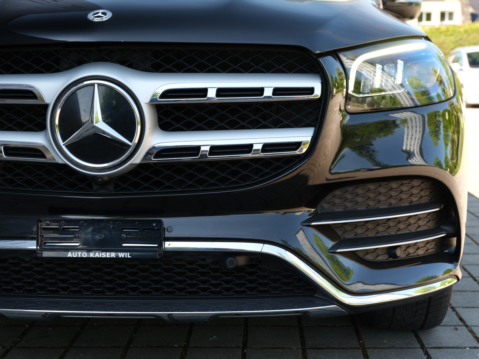 MERCEDES-BENZ GLS 350 d 4Matic AMG Line 9G-Tronic-image-6