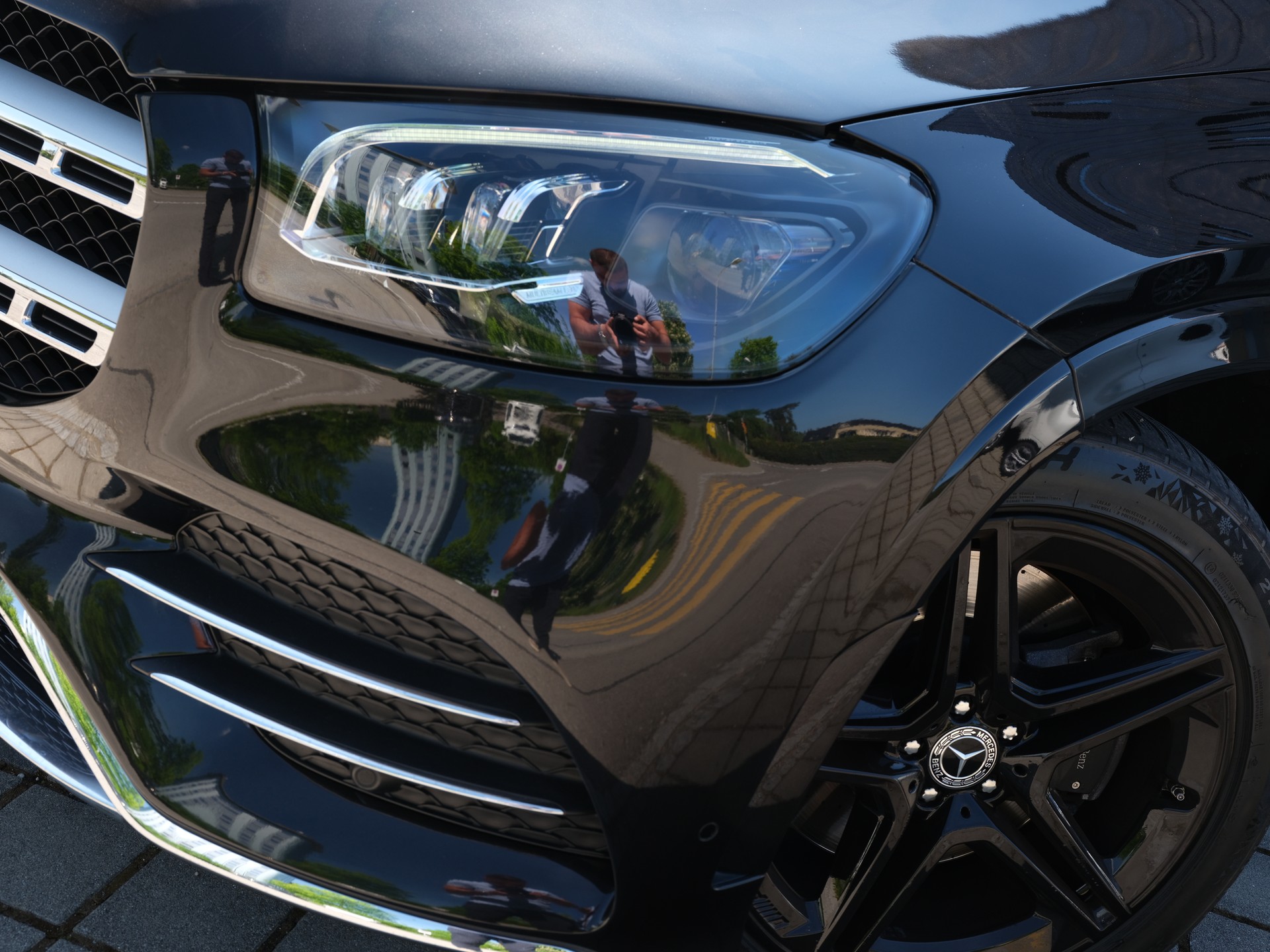 MERCEDES-BENZ GLS 350 d 4Matic AMG Line 9G-Tronic-showroom-element-2