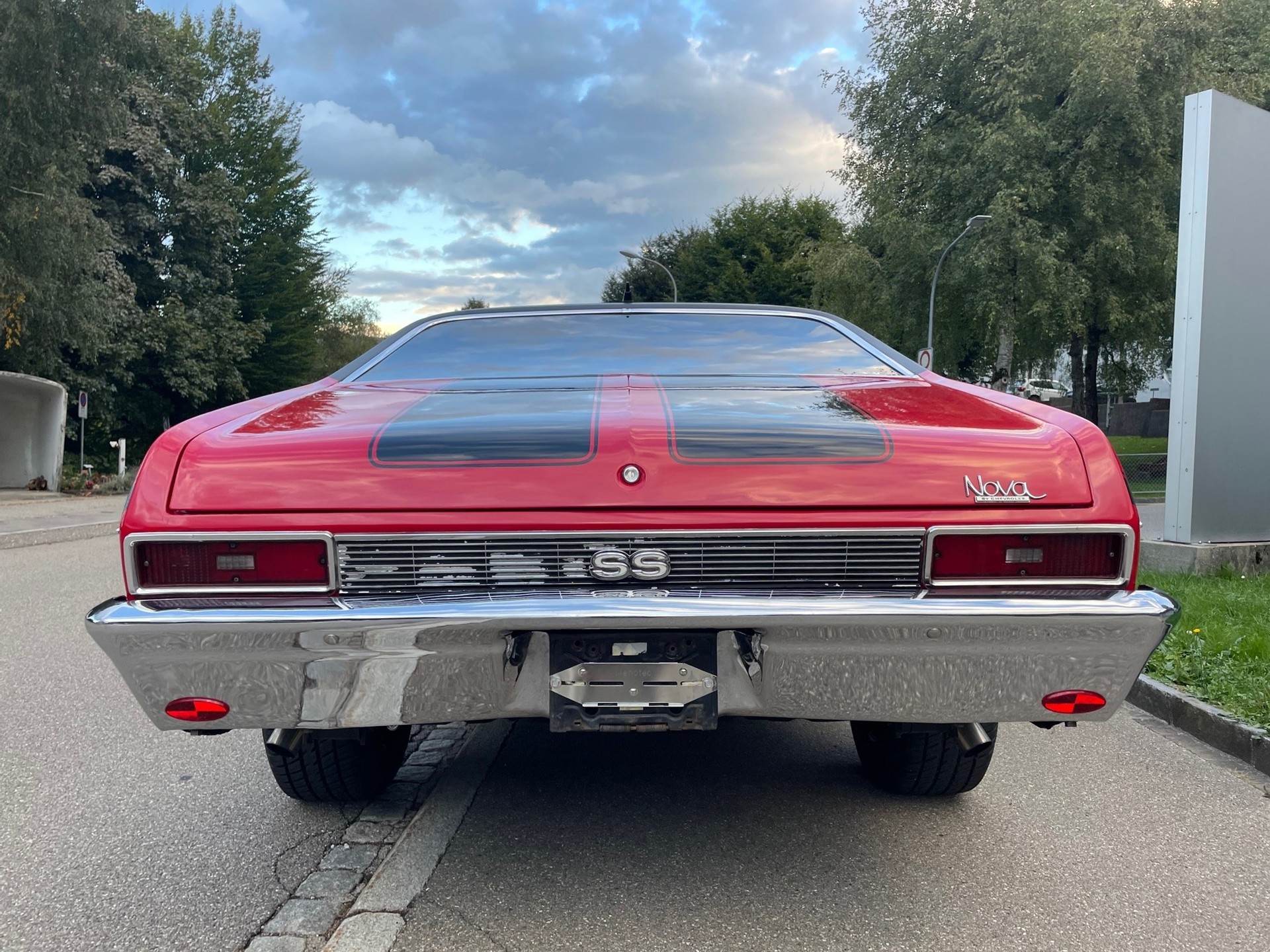 CHEVROLET Nova-image-3