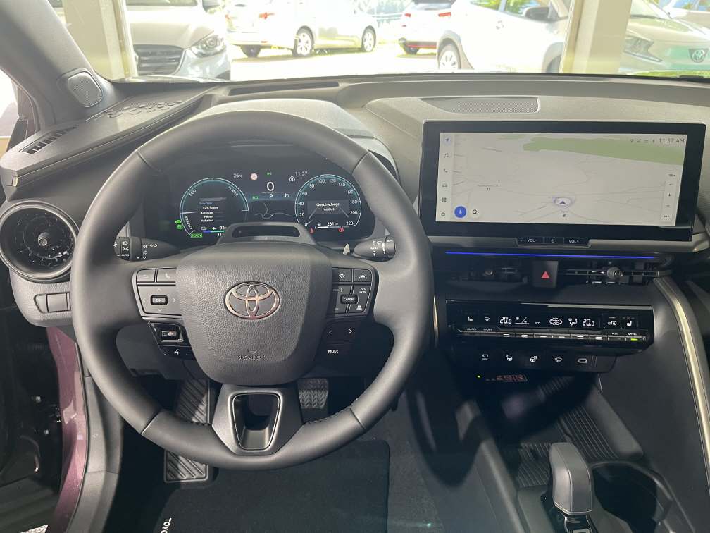 TOYOTA C-HR 2.0 PHEV Style-image-9