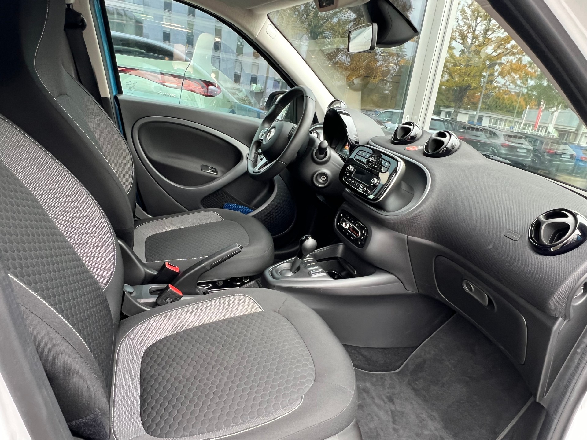 SMART forfour EQ-image-5