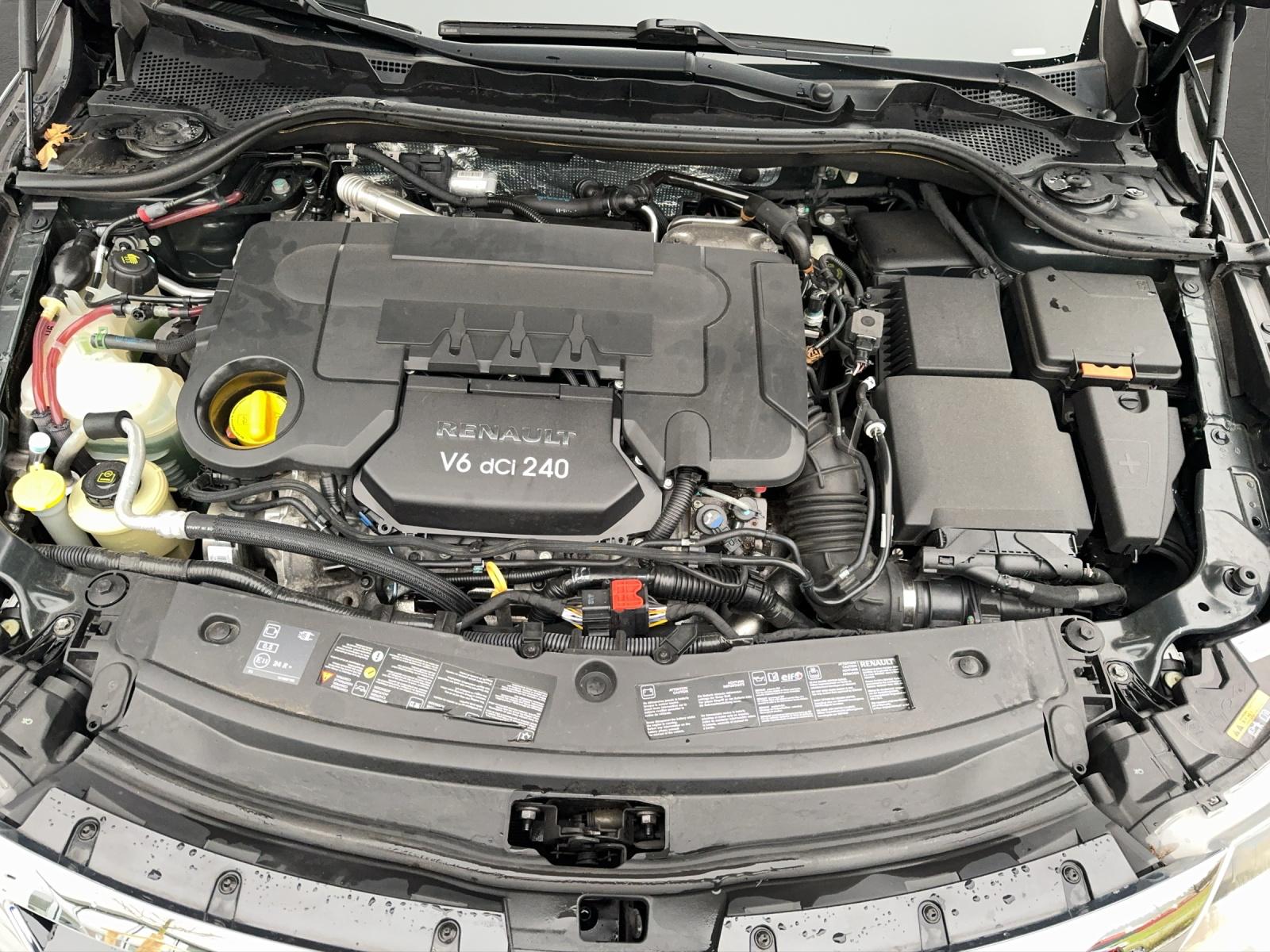 RENAULT Latitude 3.0 dCi Initiale active-shift-image-13