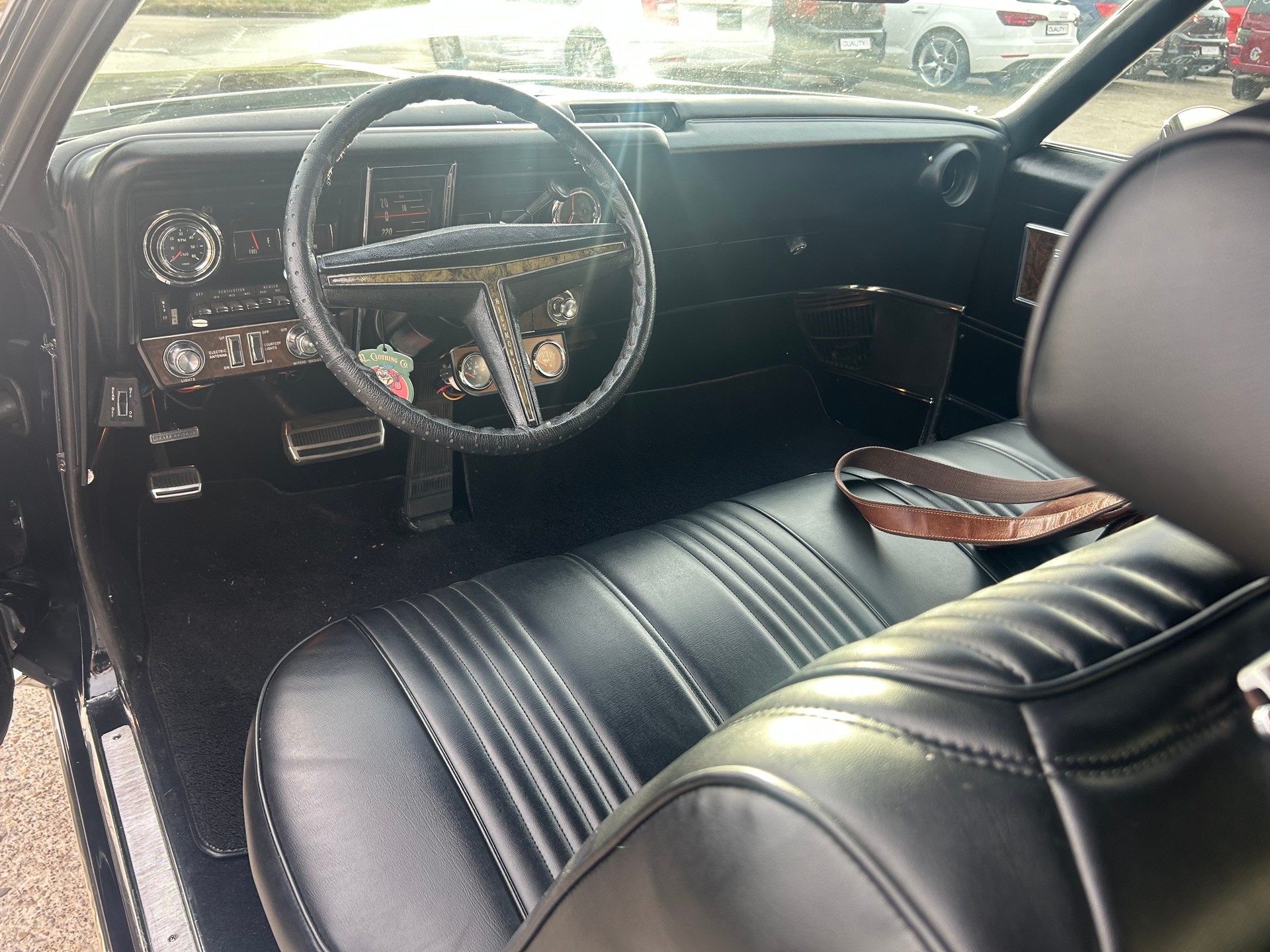 OLDSMOBILE TORONADO-image-9