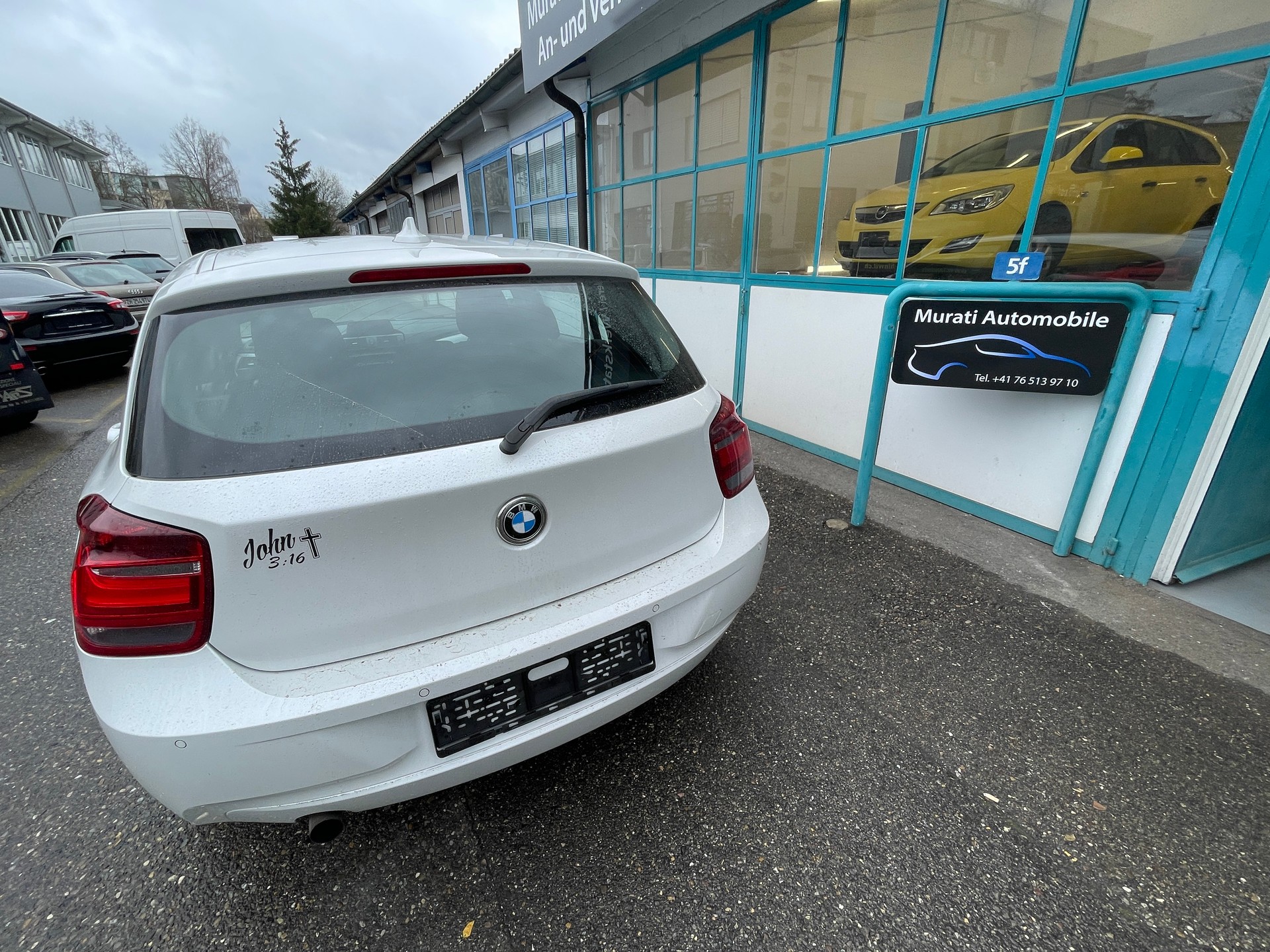 BMW 114i Business-image-5