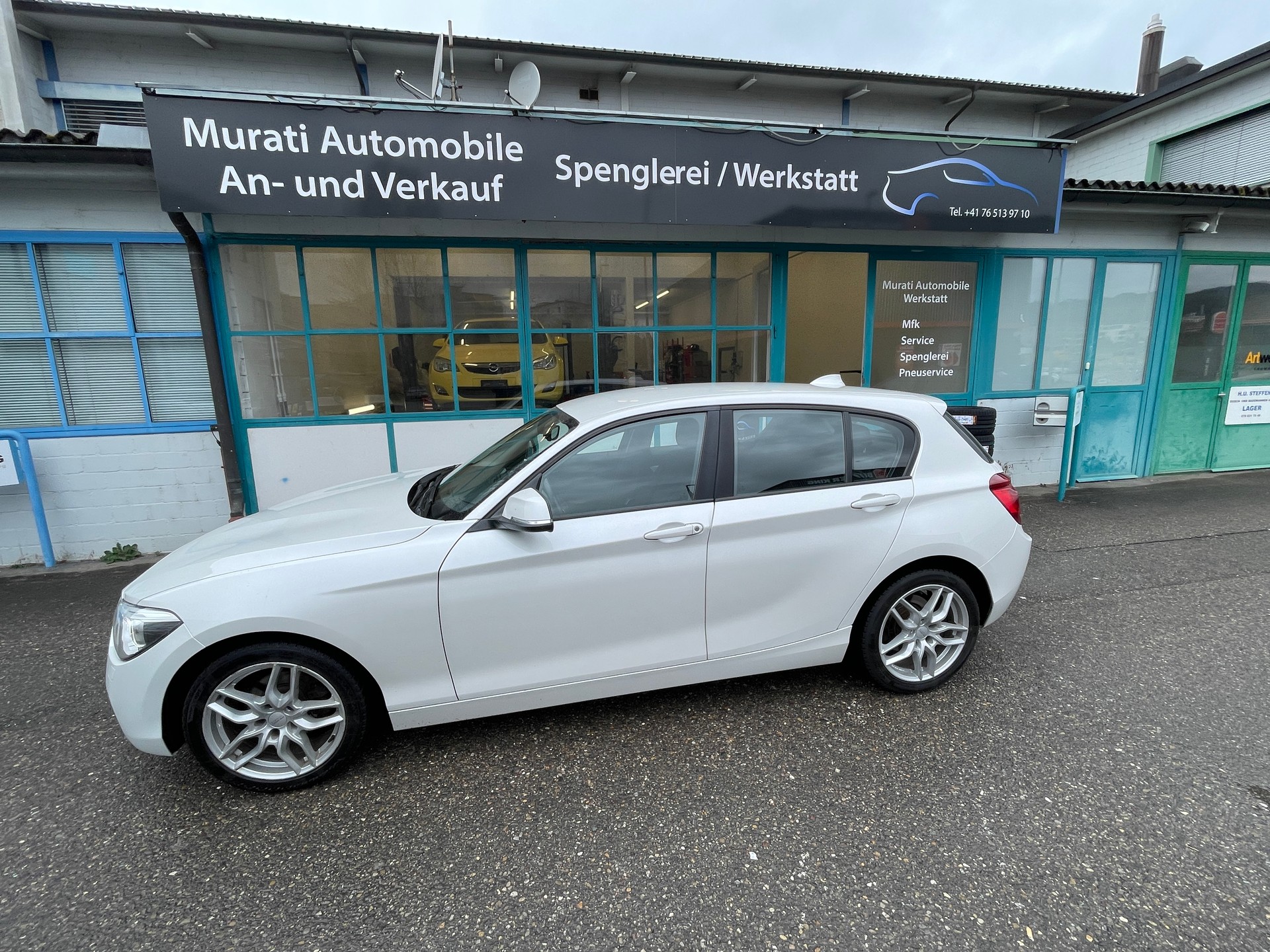 BMW 114i Business-image-3