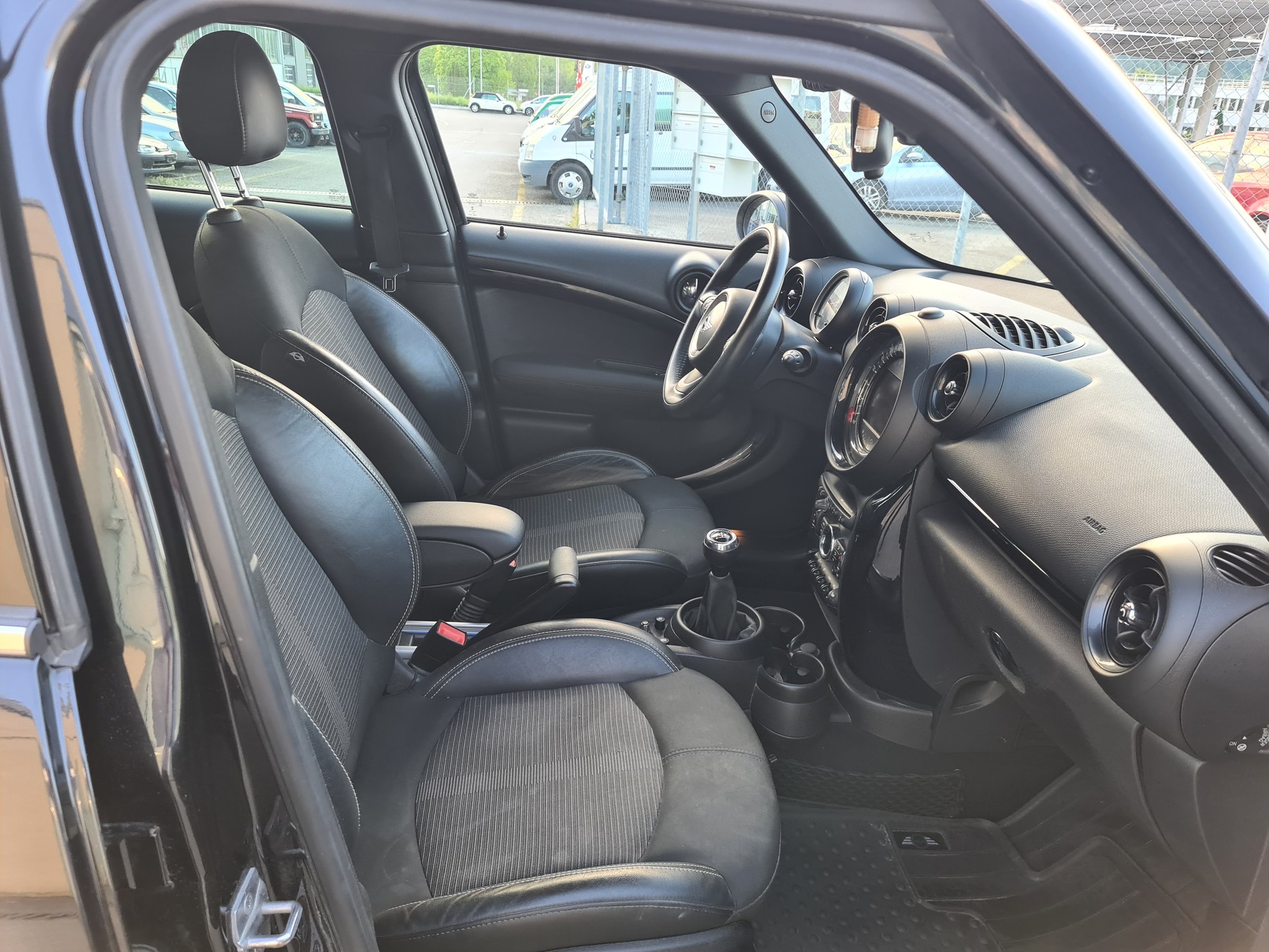 MINI Countryman Cooper ALL4-image-5