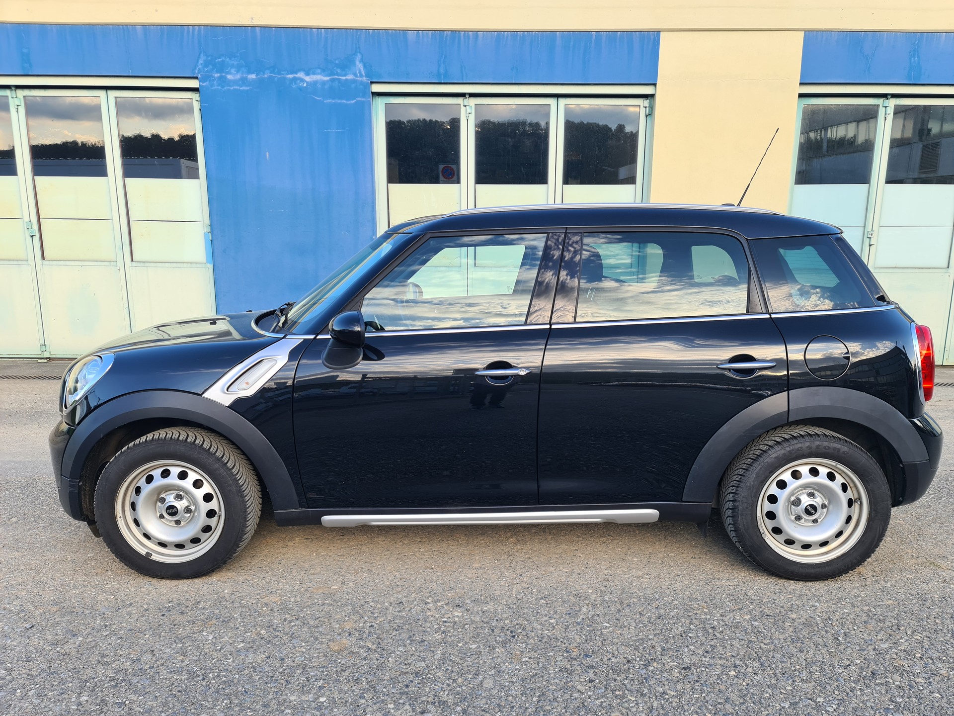 MINI Countryman Cooper ALL4-image-10