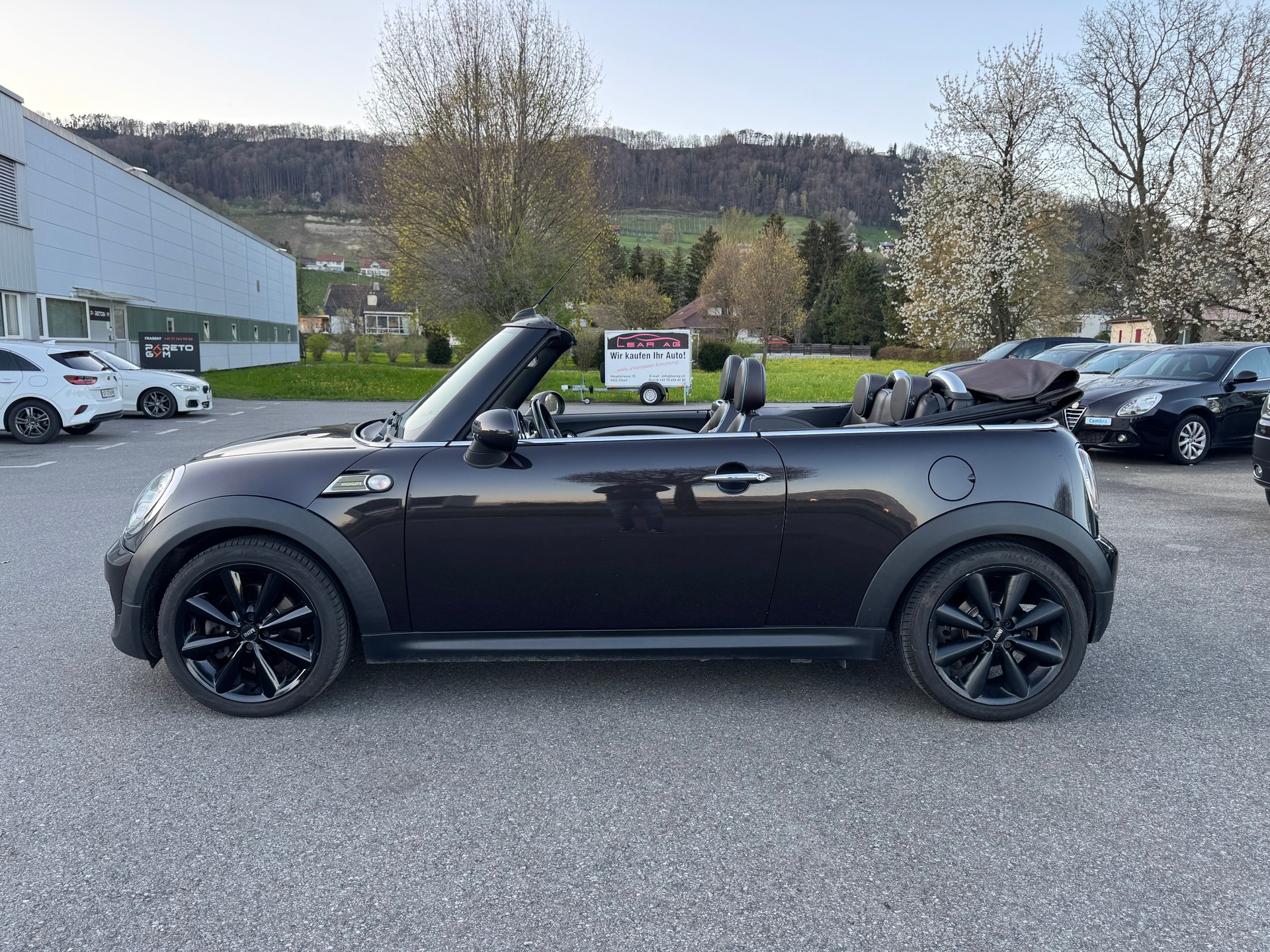 MINI Cooper S Cabriolet-image-2