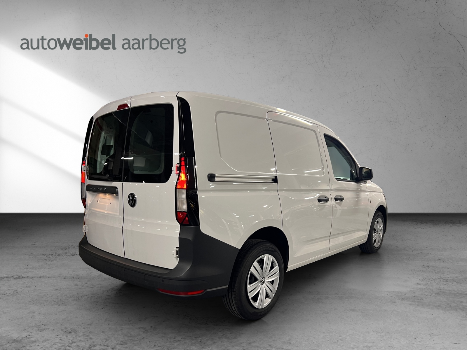 VW Caddy Cargo 1.5 TSI Entry-showroom-element-1