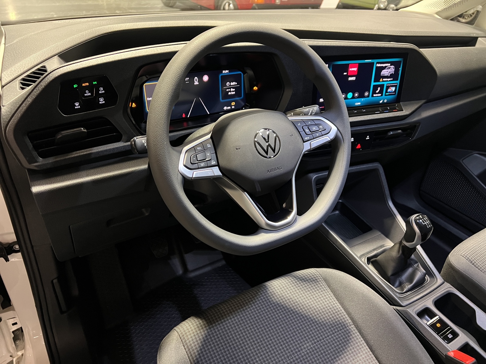 VW Caddy Cargo 1.5 TSI Entry-image-7