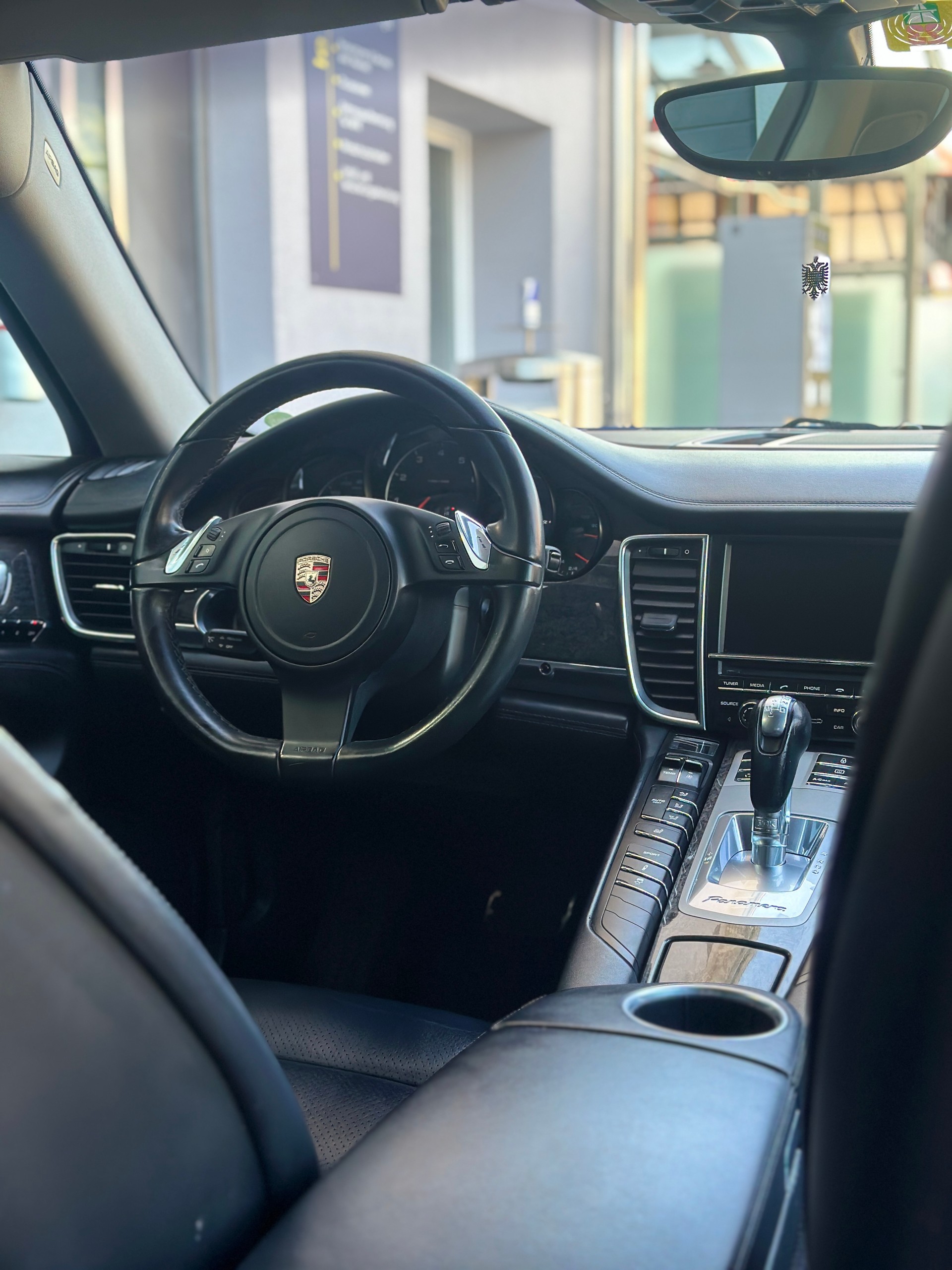 PORSCHE Panamera 4 3.6 PDK-image-4