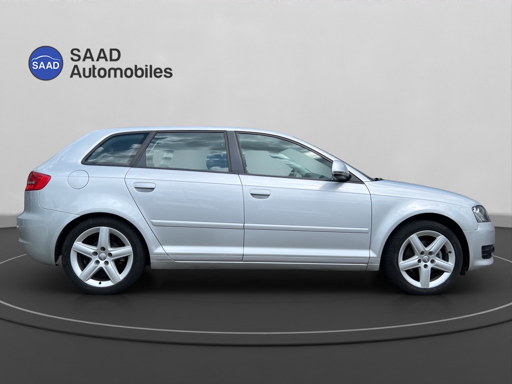 AUDI A3 Sportback 1.8 TFSI Attraction-image-6