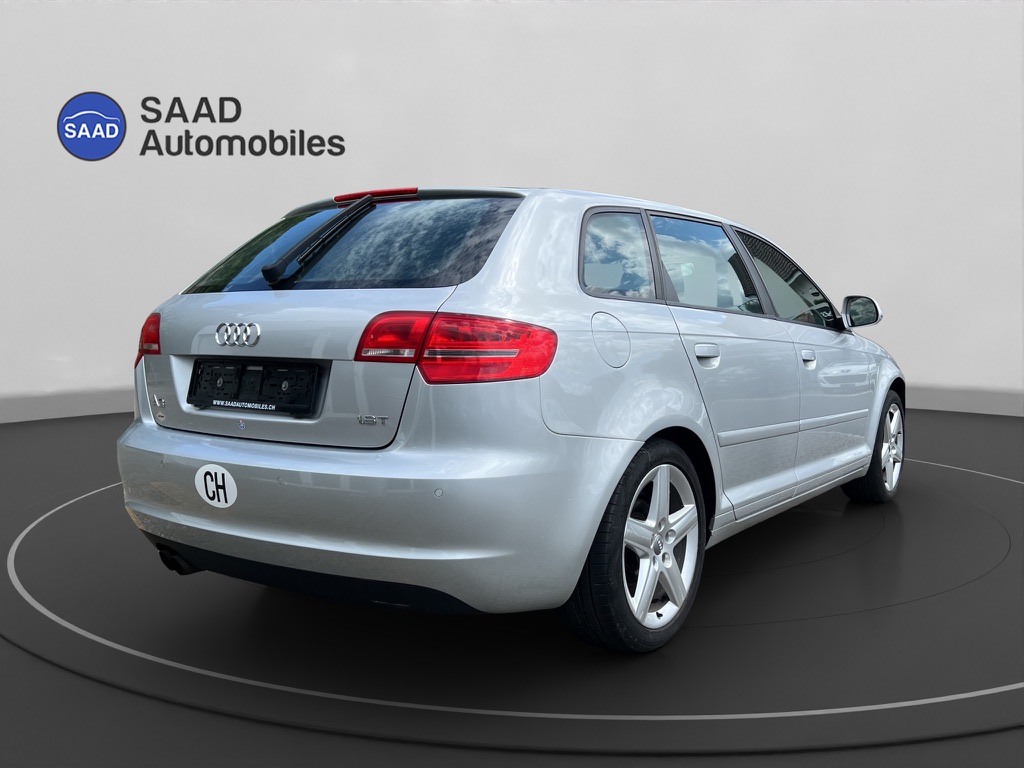 AUDI A3 Sportback 1.8 TFSI Attraction-image-5