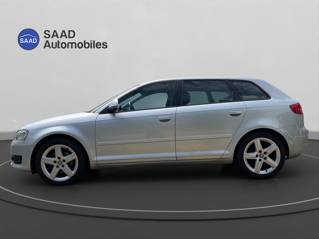 AUDI A3 Sportback 1.8 TFSI Attraction-image-2