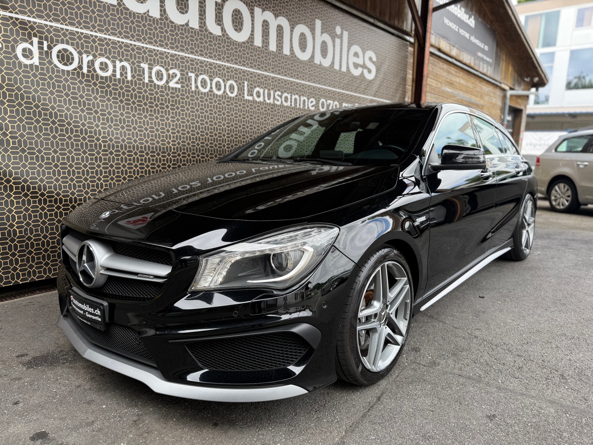 MERCEDES-BENZ CLA Shooting Brake 45 AMG 4Matic Speedshift-image-1