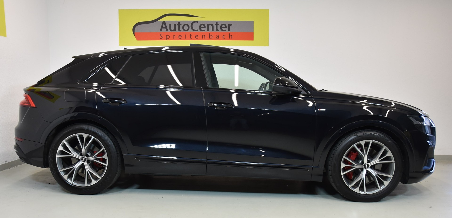 AUDI Q8 60 TFSI e S-Line quattro PHEV-image-10