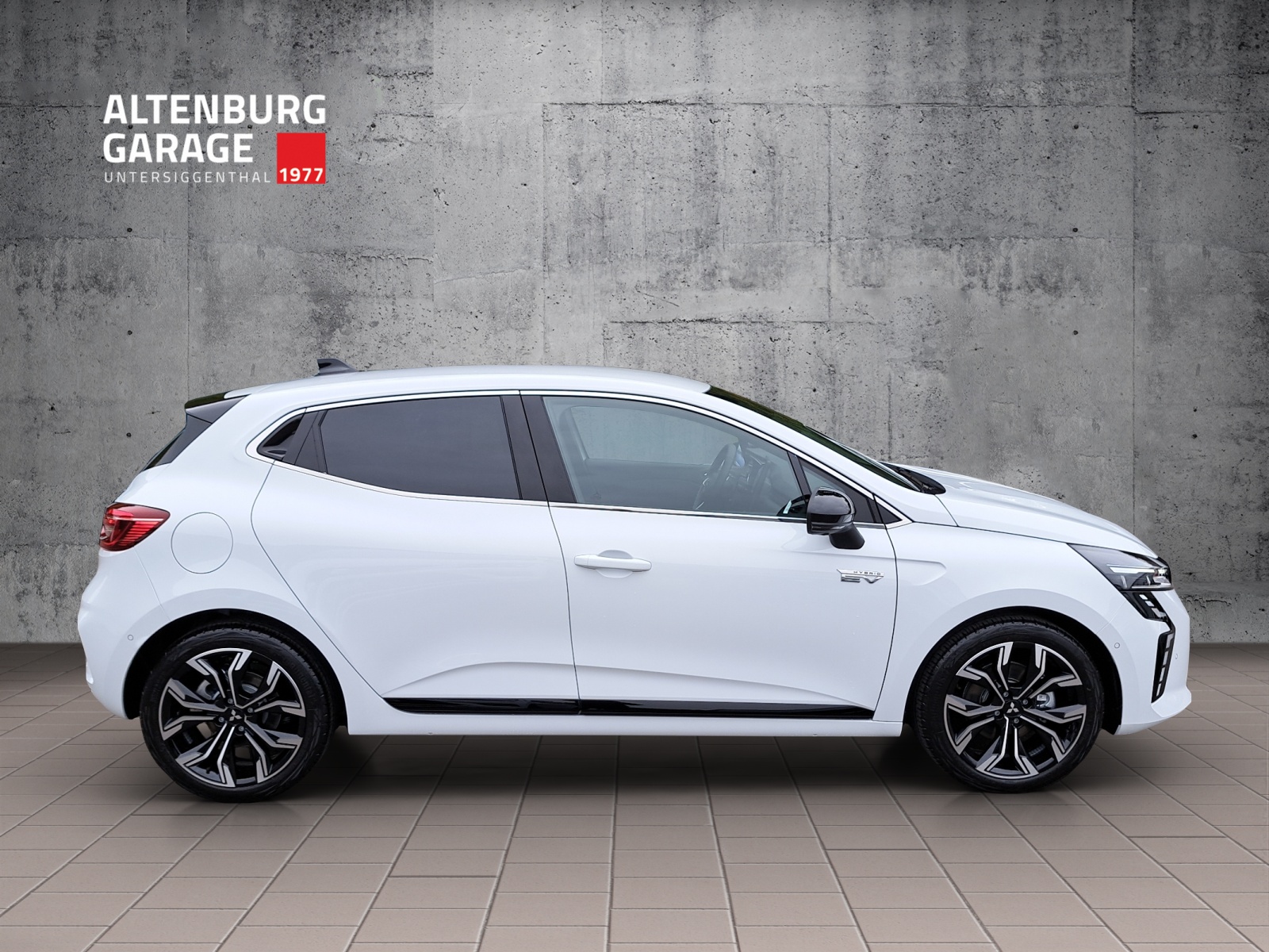 MITSUBISHI Colt 1.6 HEV Instyle-image-5
