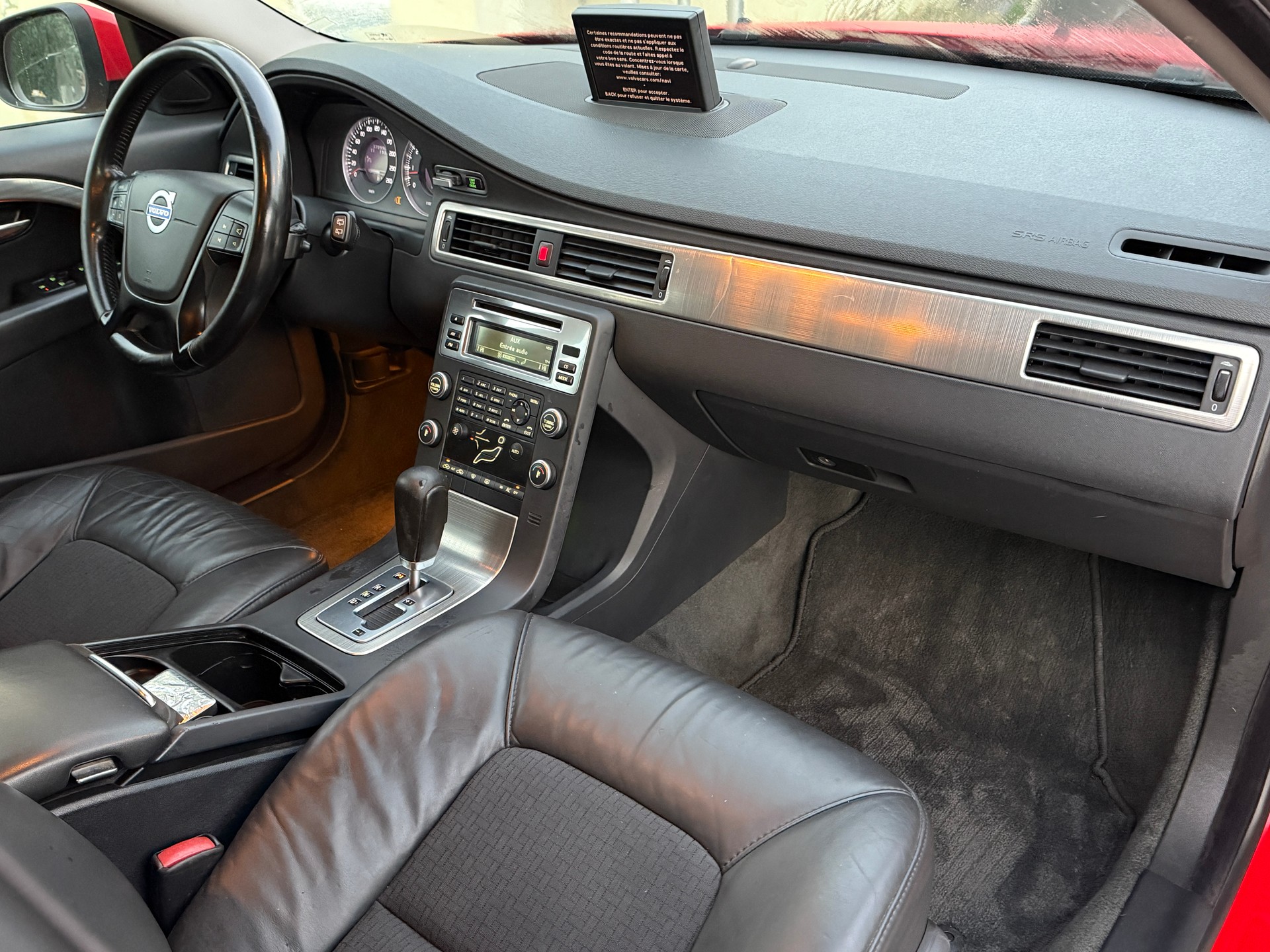 VOLVO V70 2.5T Kinetic Geartronic-image-8
