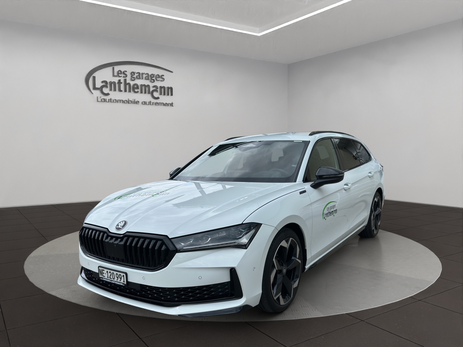 SKODA Superb Combi 2.0 TSI Sportline 4x4 DSG-image-0