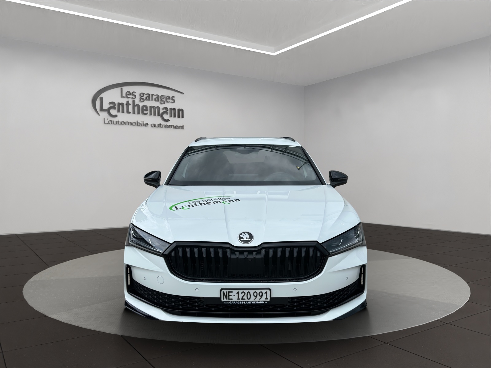 SKODA Superb Combi 2.0 TSI Sportline 4x4 DSG-image-6