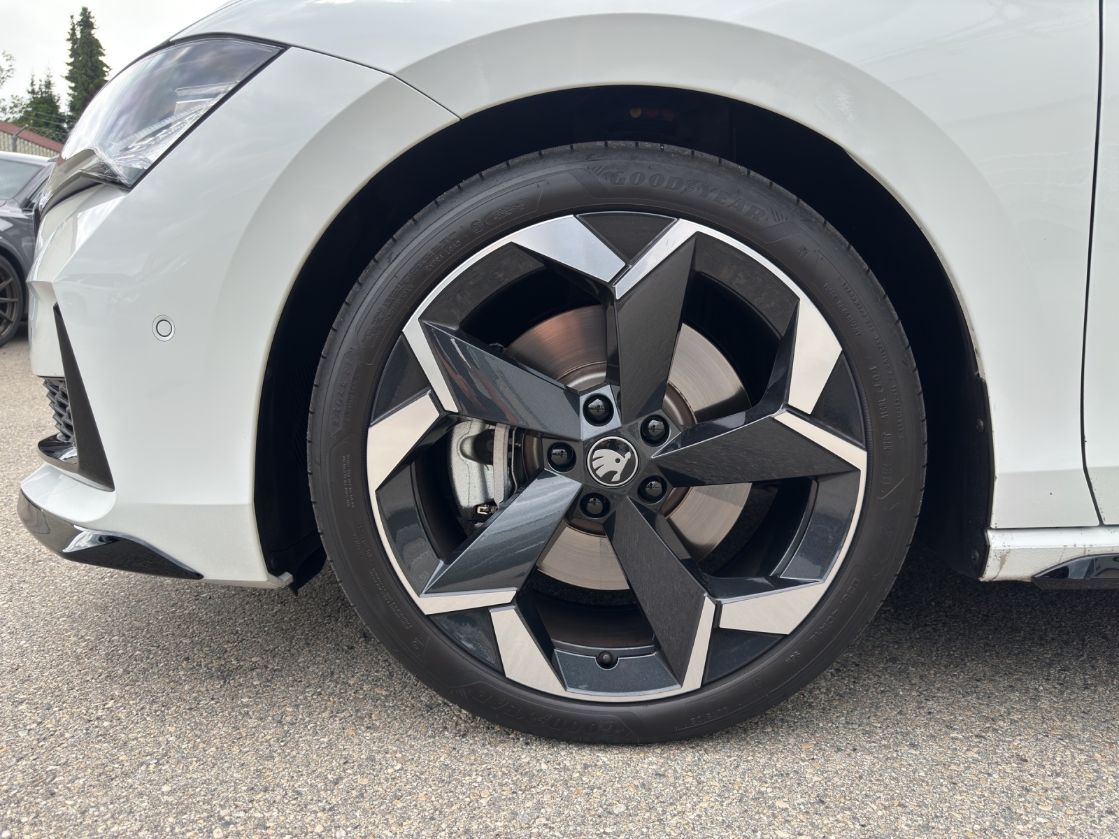 SKODA Superb Combi 2.0 TSI Sportline 4x4 DSG-image-7