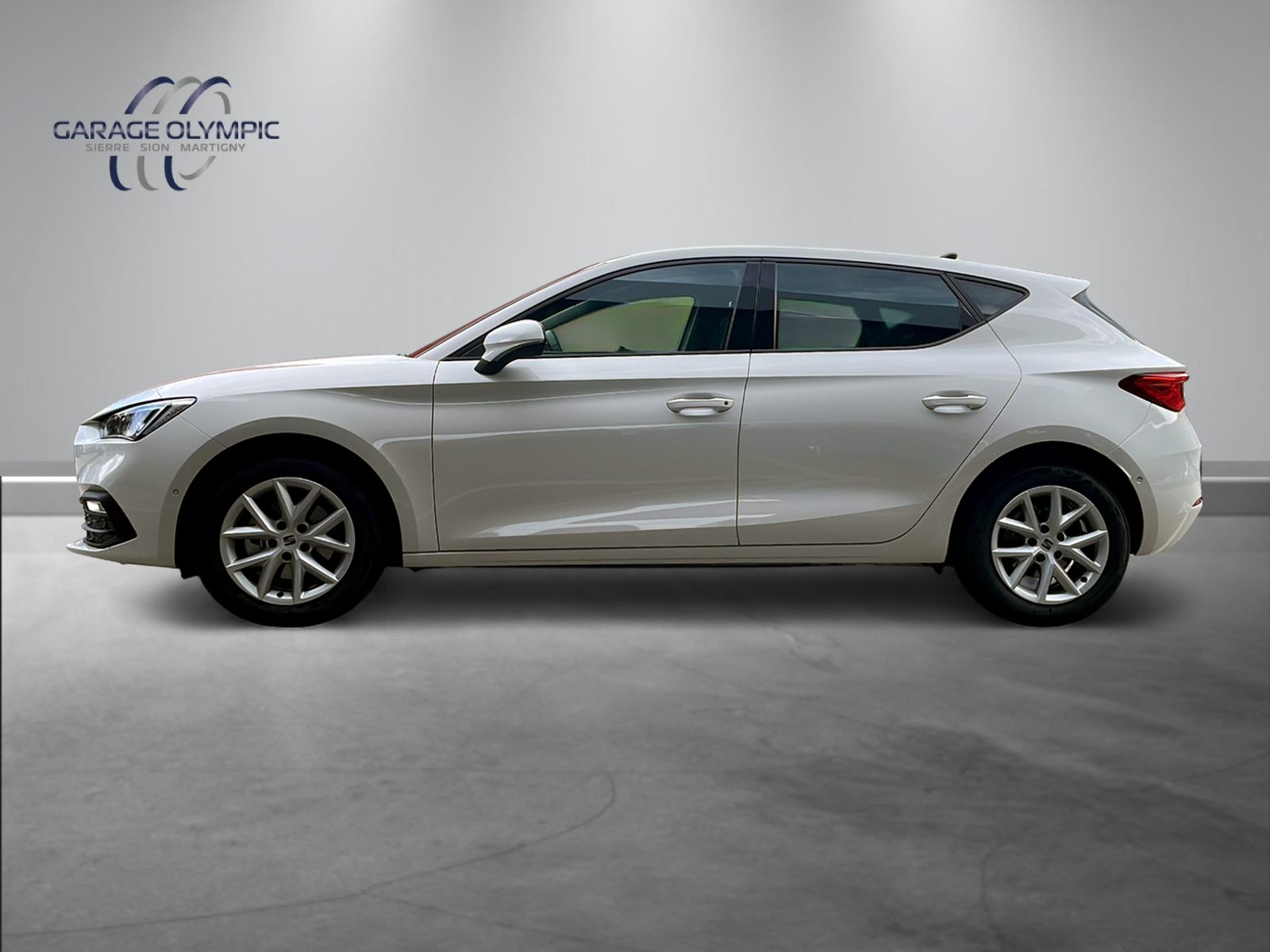 SEAT Leon 1.0 eTSI mHEV Style-showroom-element-2