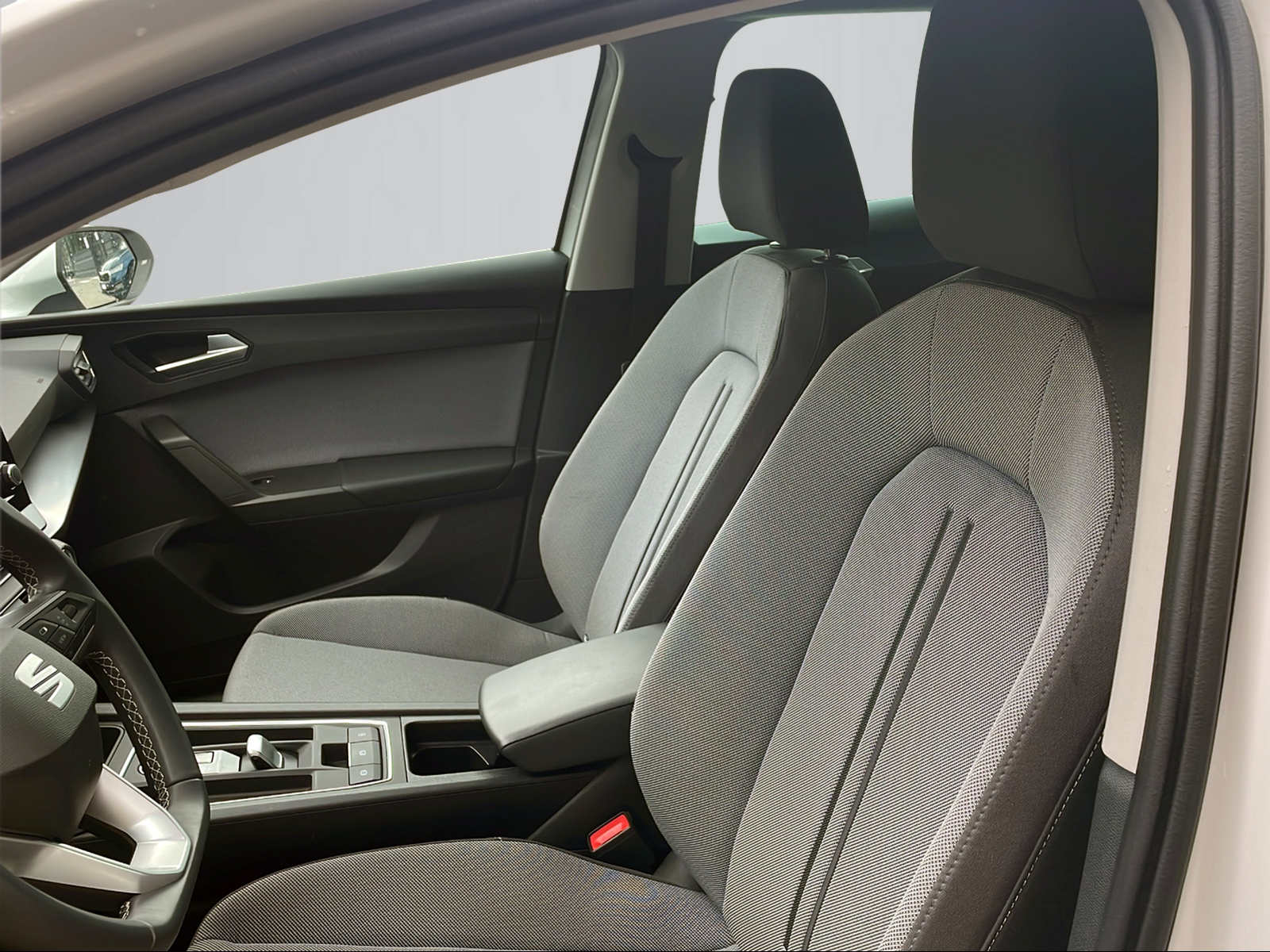 SEAT Leon 1.0 eTSI mHEV Style-image-4