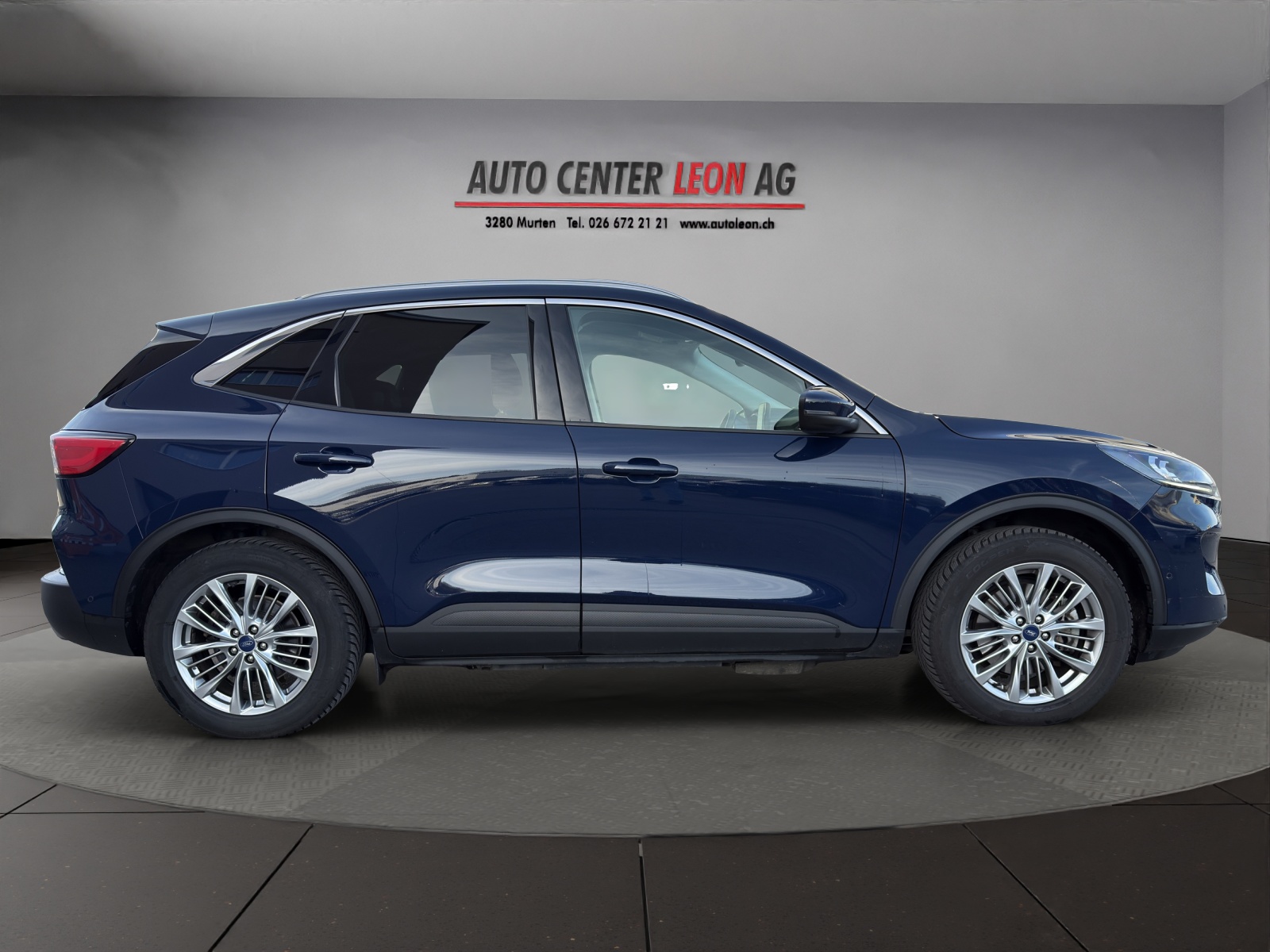 FORD Kuga 2.5 PHEV Titanium X 2WD-image-6