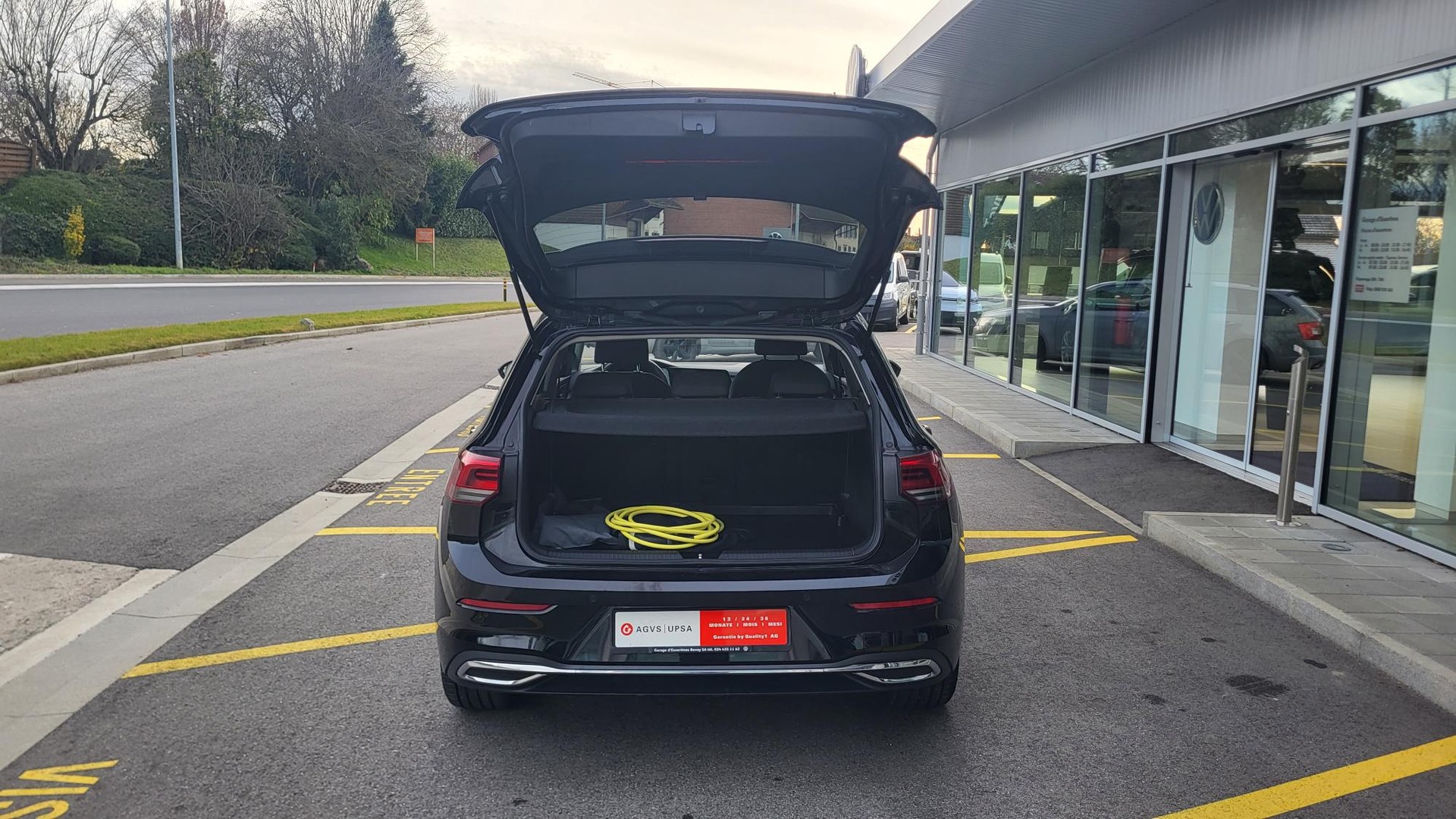 VW Golf 1.4 TSI PHEV Style-image-4