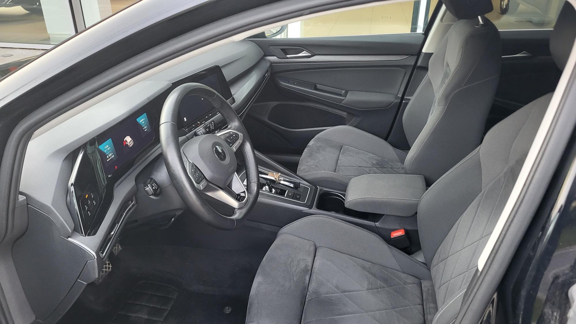 VW Golf 1.4 TSI PHEV Style-image-7