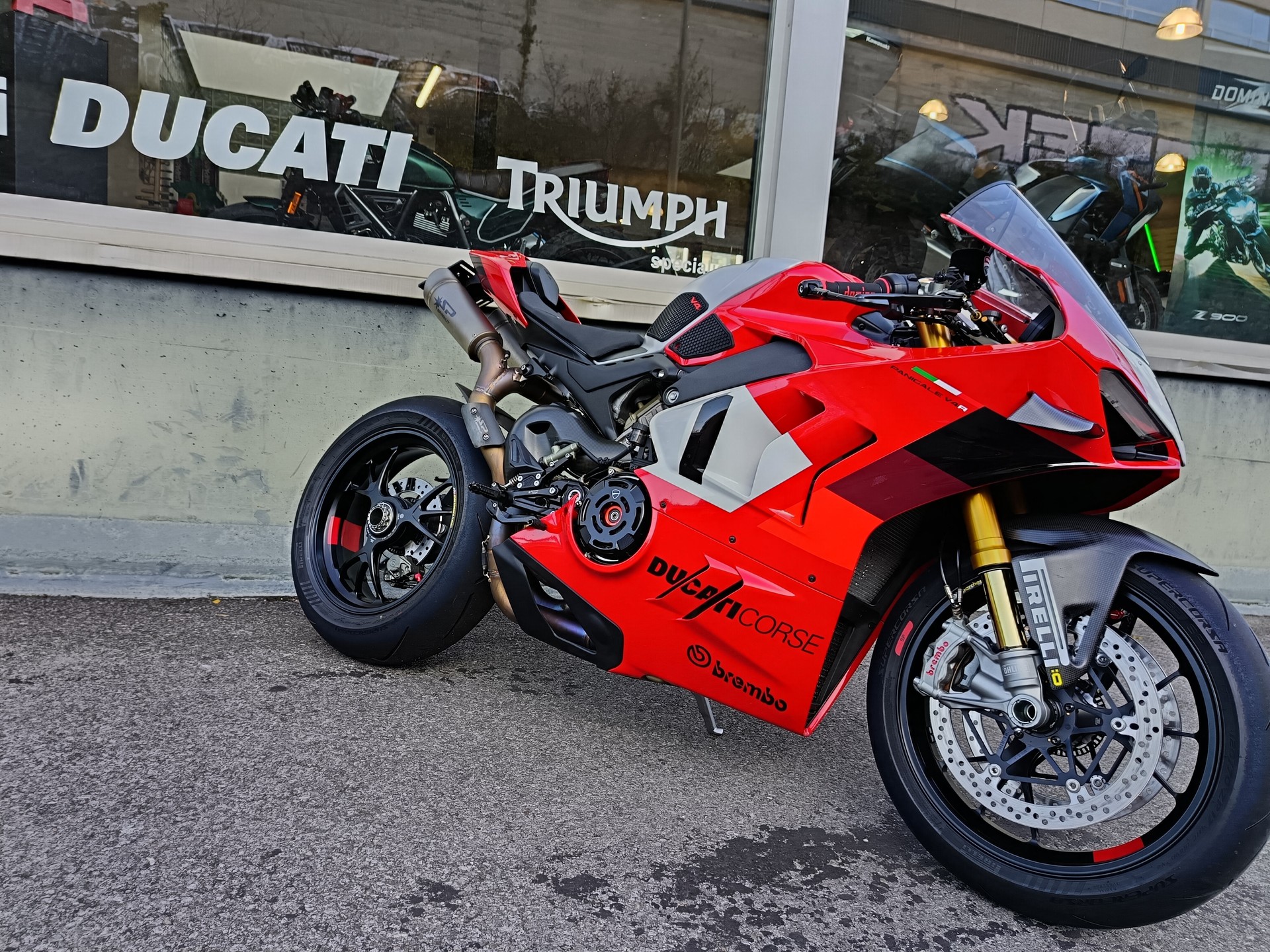DUCATI Panigale V4 R-showroom-element-2