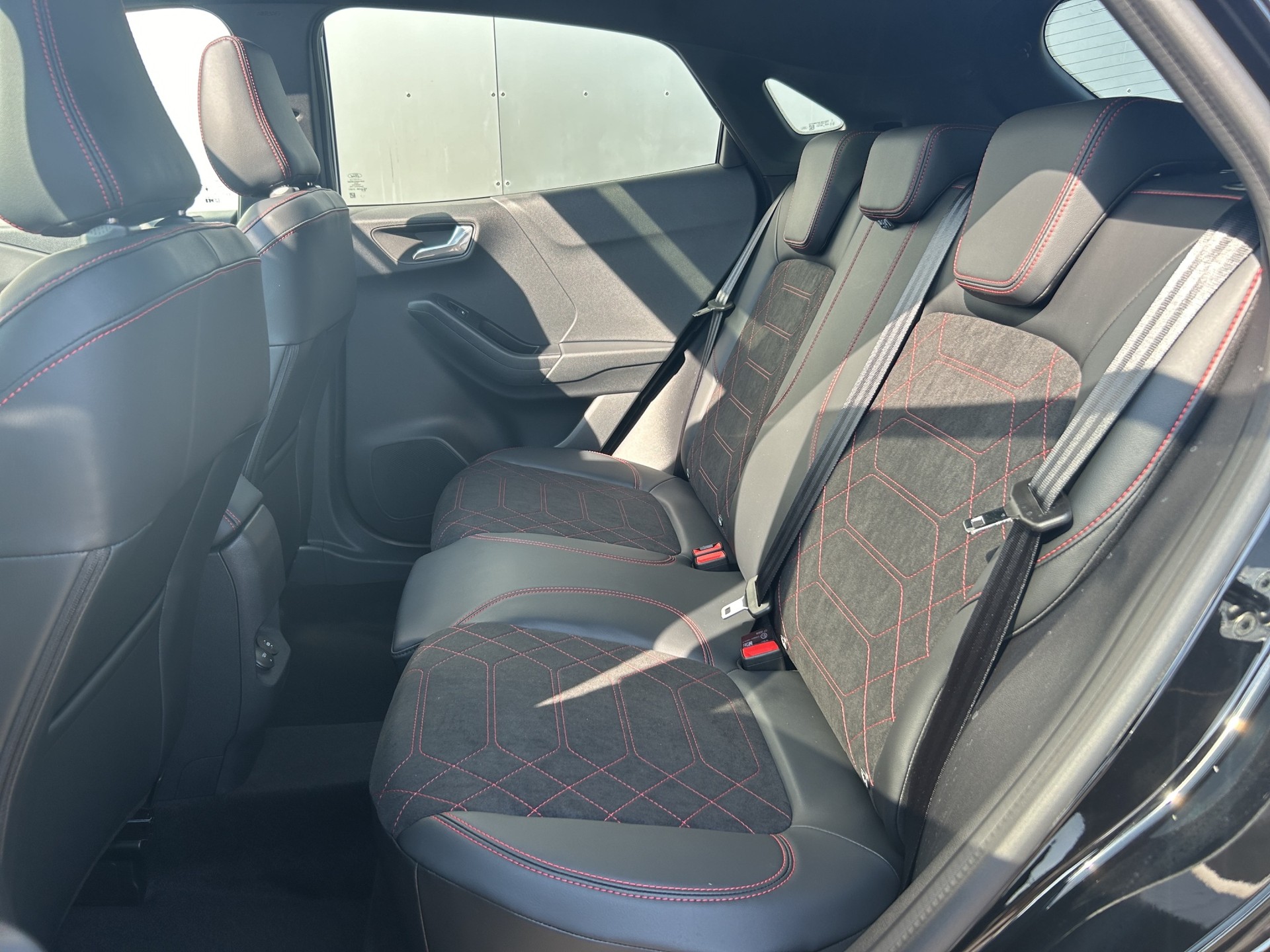 FORD Puma 1.0 EcoB Hybrid 155 ST-Line X-image-8