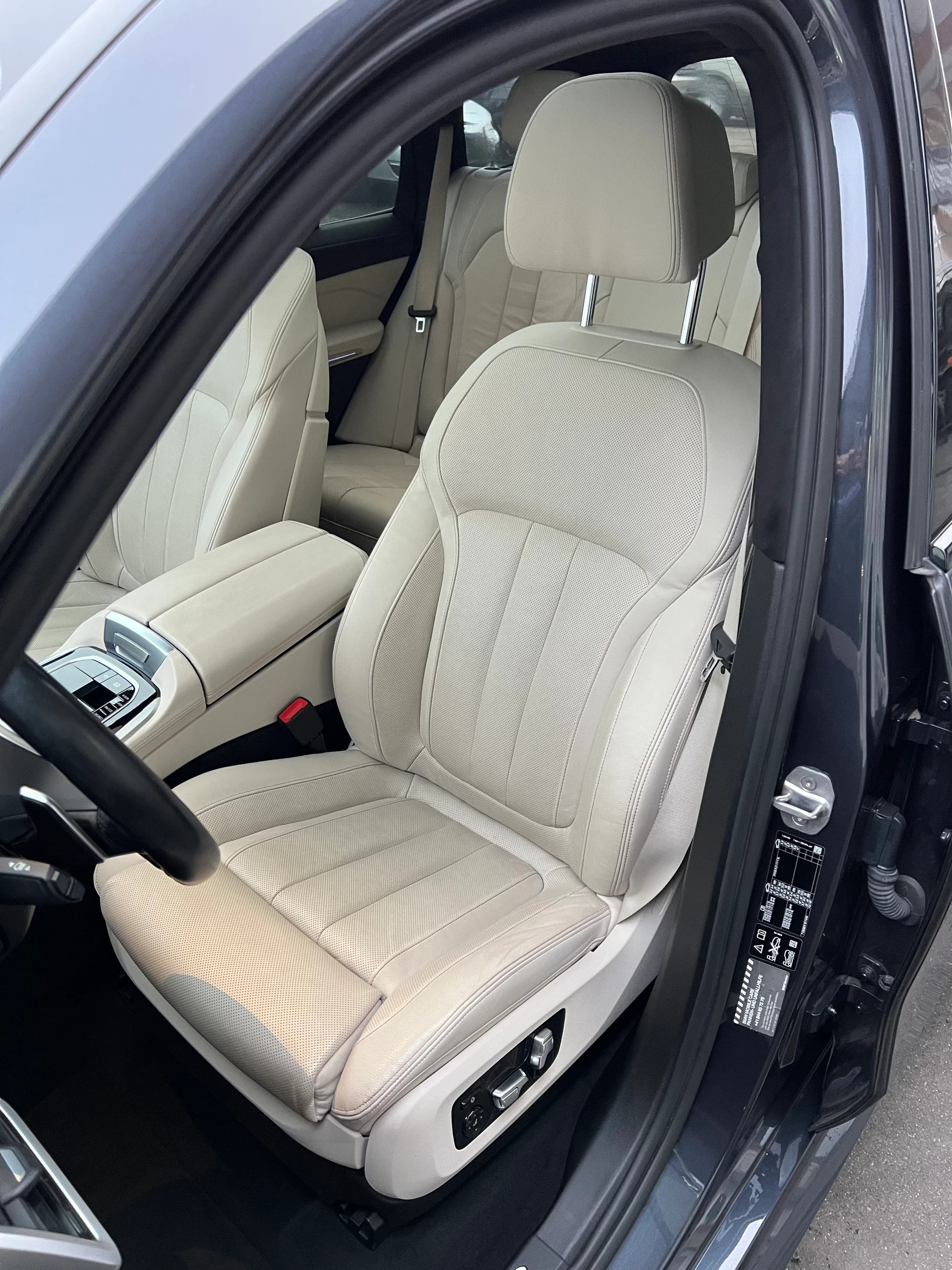BMW X5 xDrive M50d Steptronic-image-11